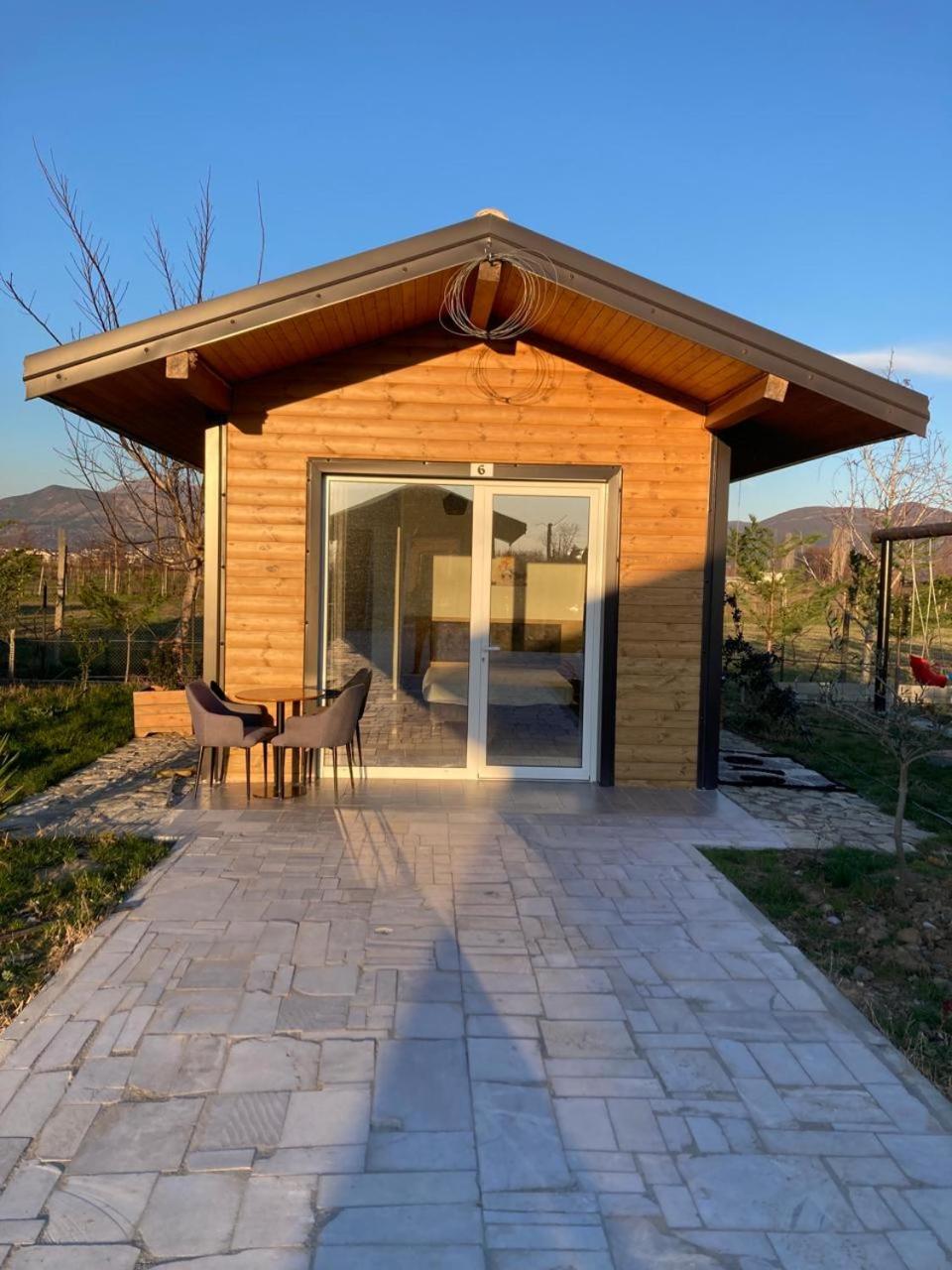 Natyra e Ishullit -Resort-