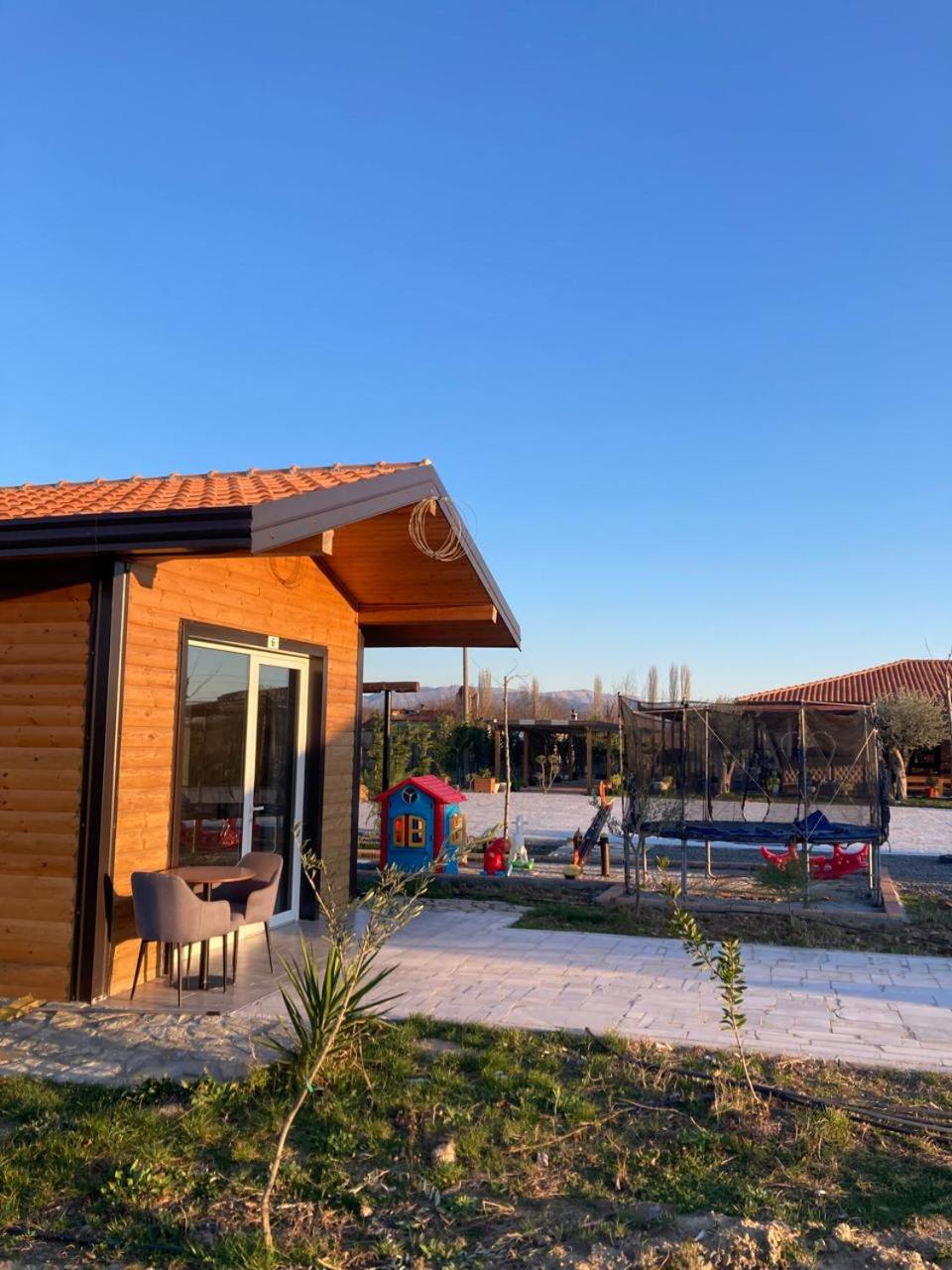 Natyra e Ishullit -Resort-
