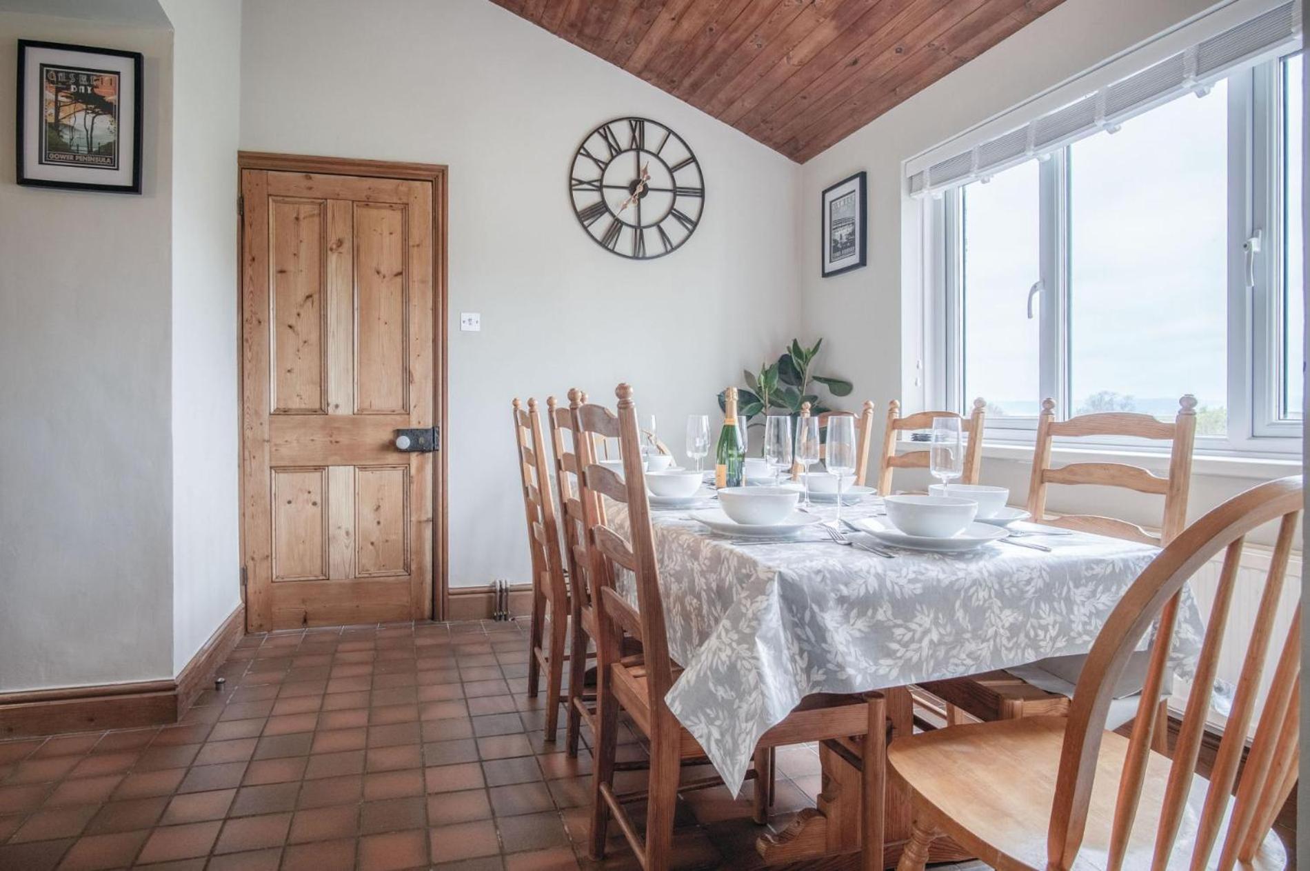 Hill House - 4 Bedroom Holiday Home - Llanrhidian view 3