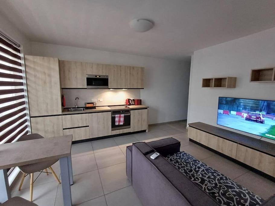 GZIRA Central Modern Apartment