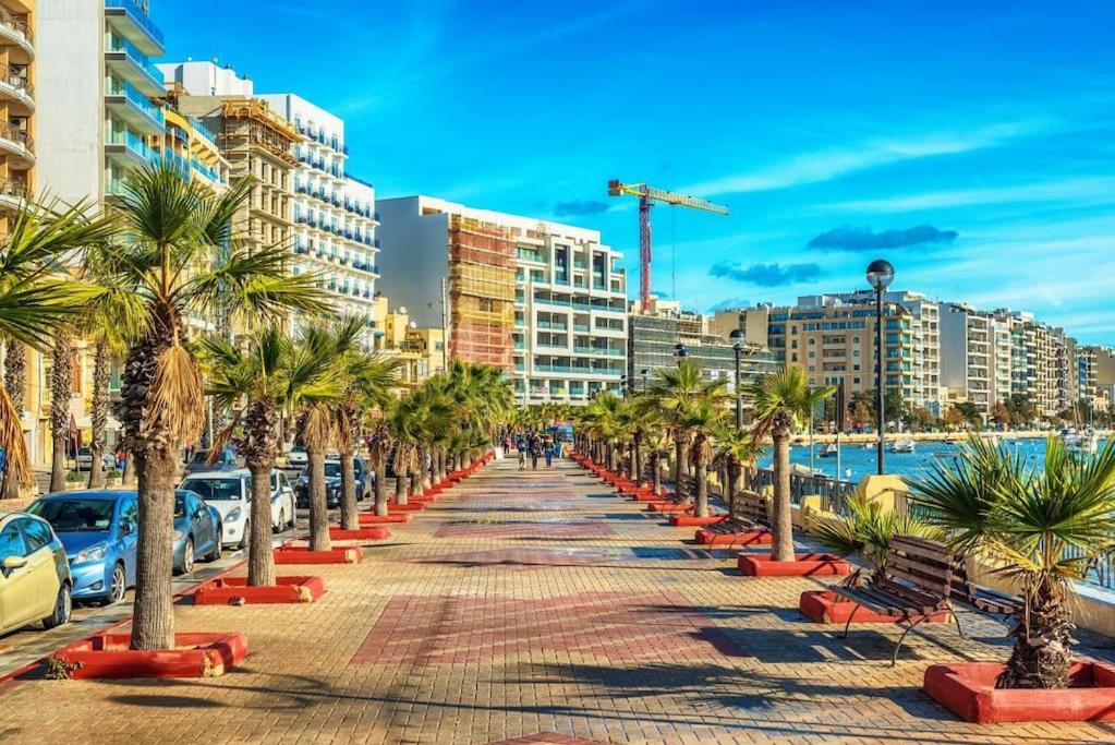 GZIRA Central Modern Apartment