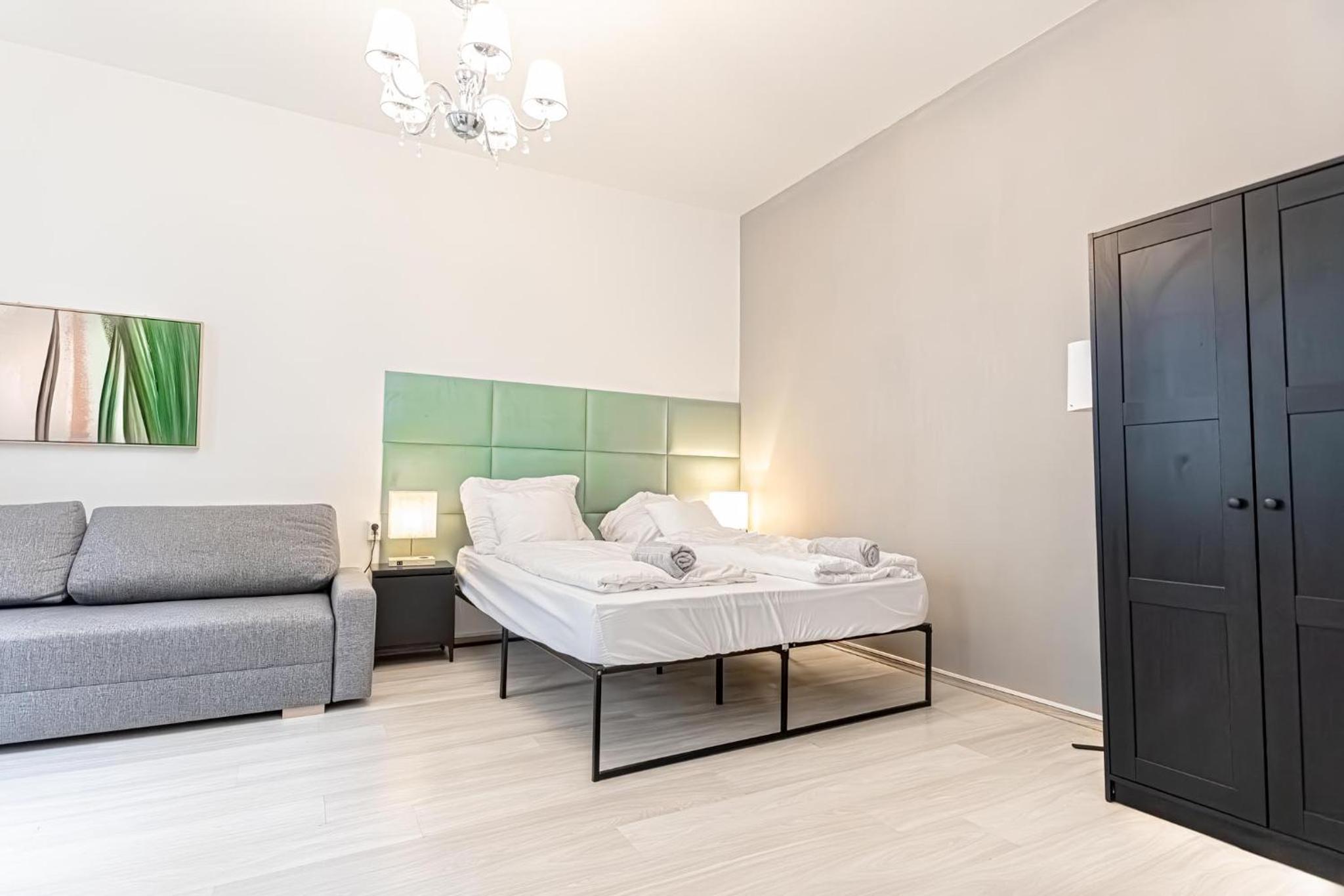 Danube Delight: Elegant Getaway Near Prater Stern
