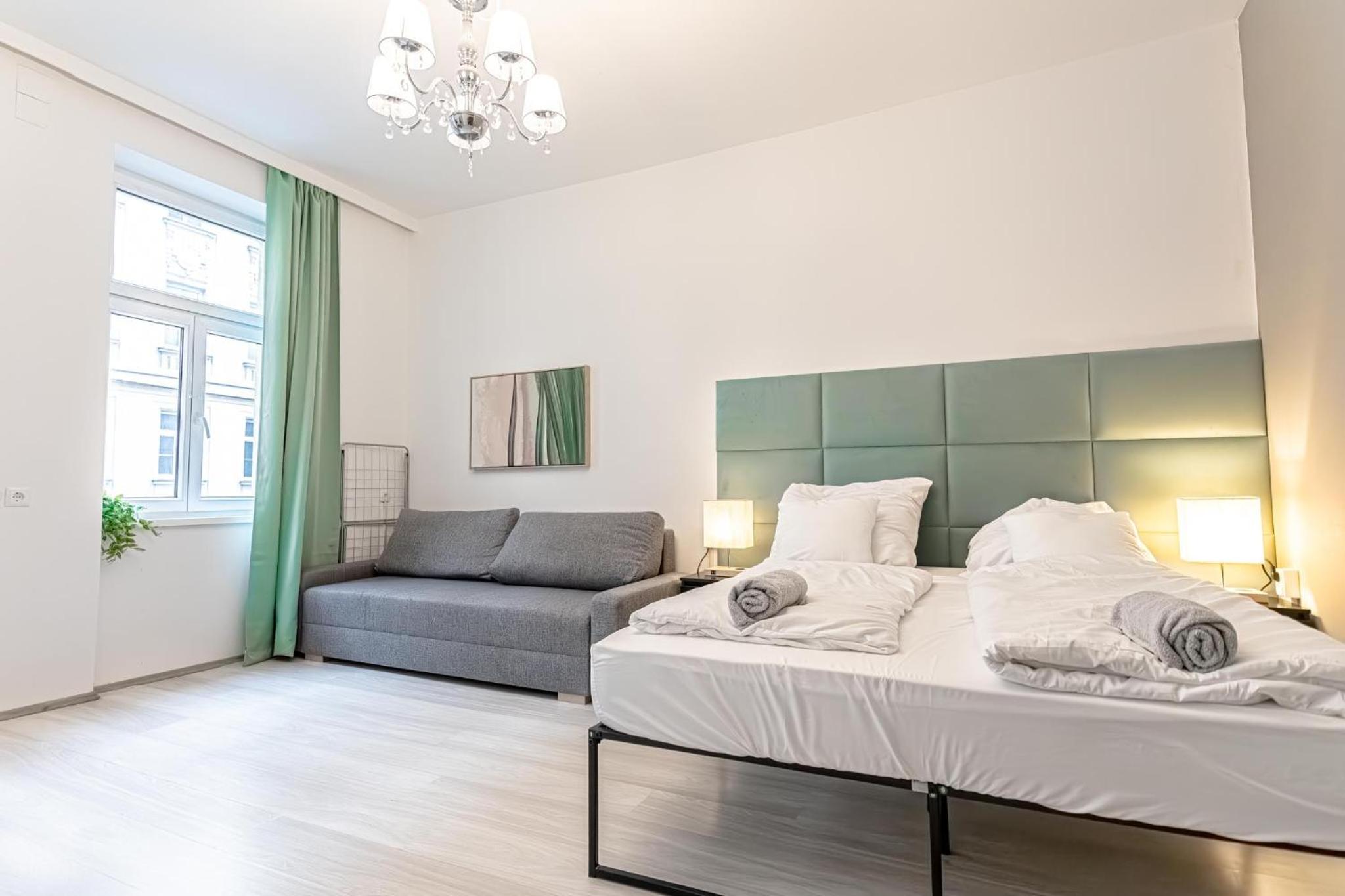Danube Delight: Elegant Getaway Near Prater Stern