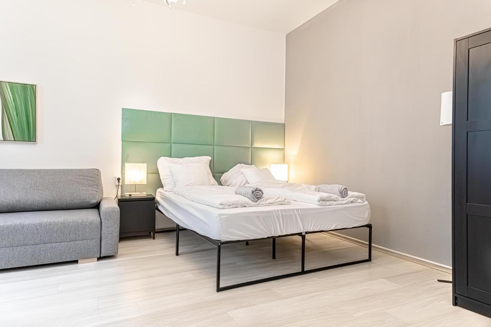 Danube Delight: Elegant Getaway Near Prater Stern