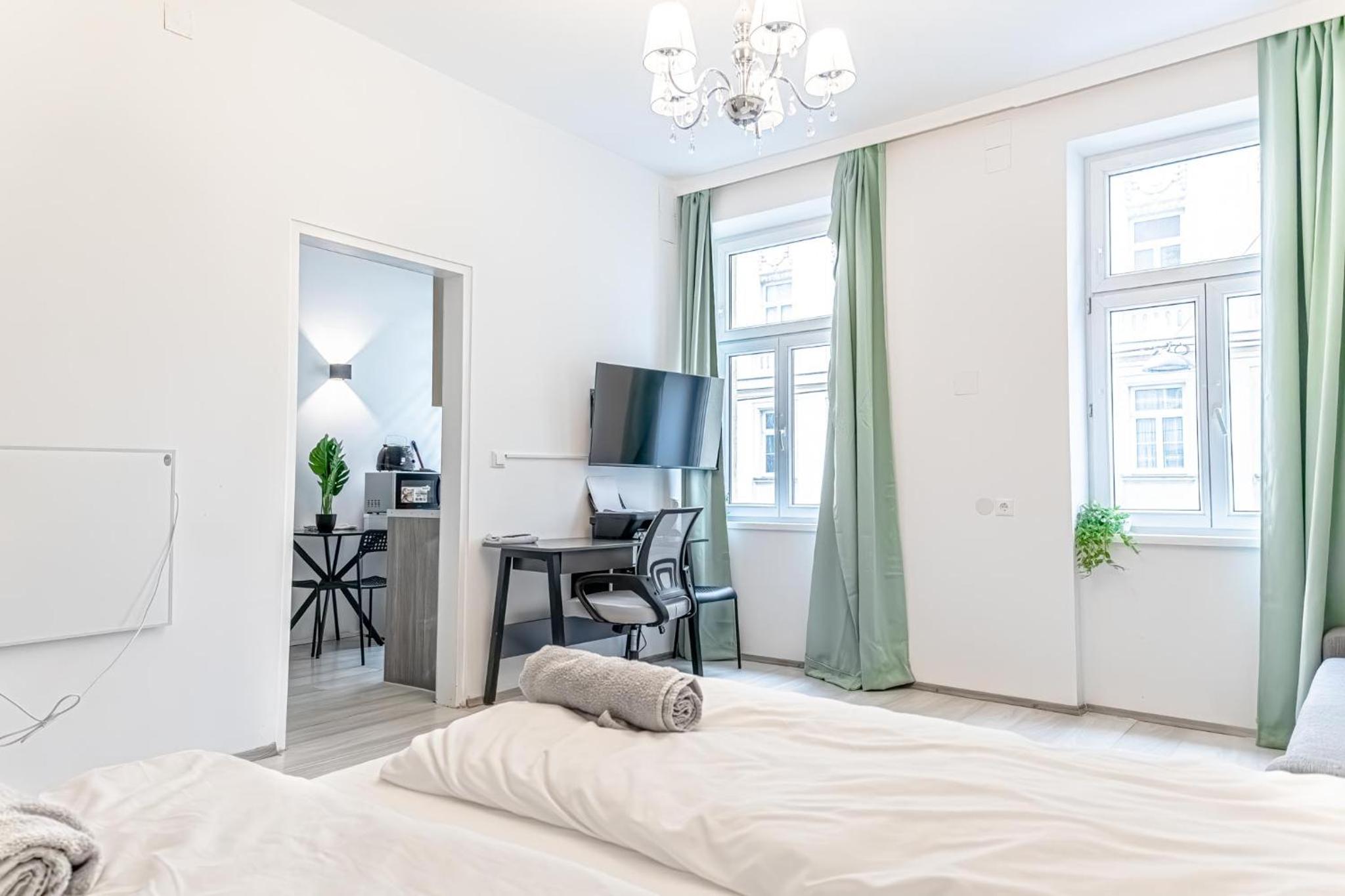 Danube Delight: Elegant Getaway Near Prater Stern