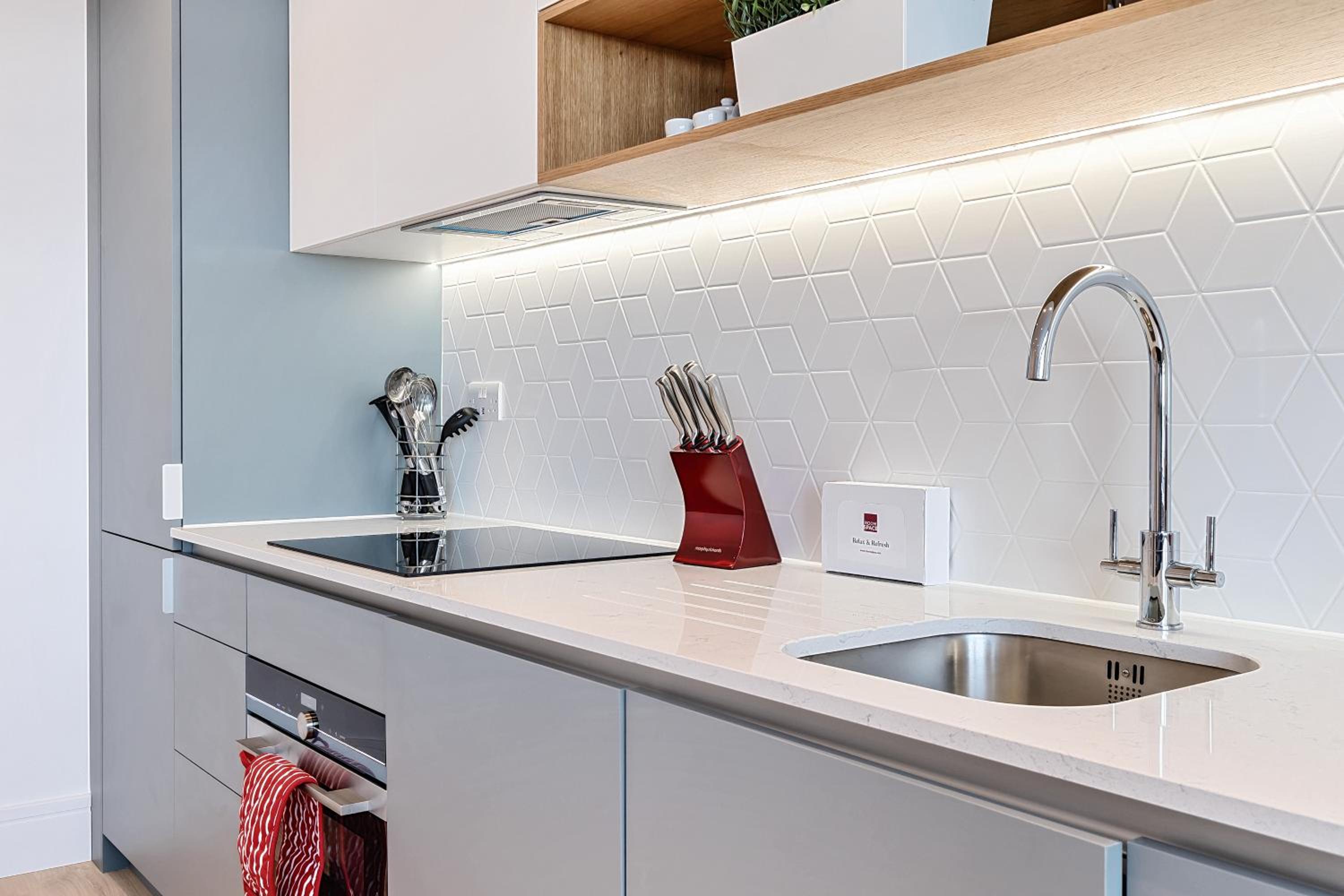 Roomspace Serviced Apartments- Syward Place view 4