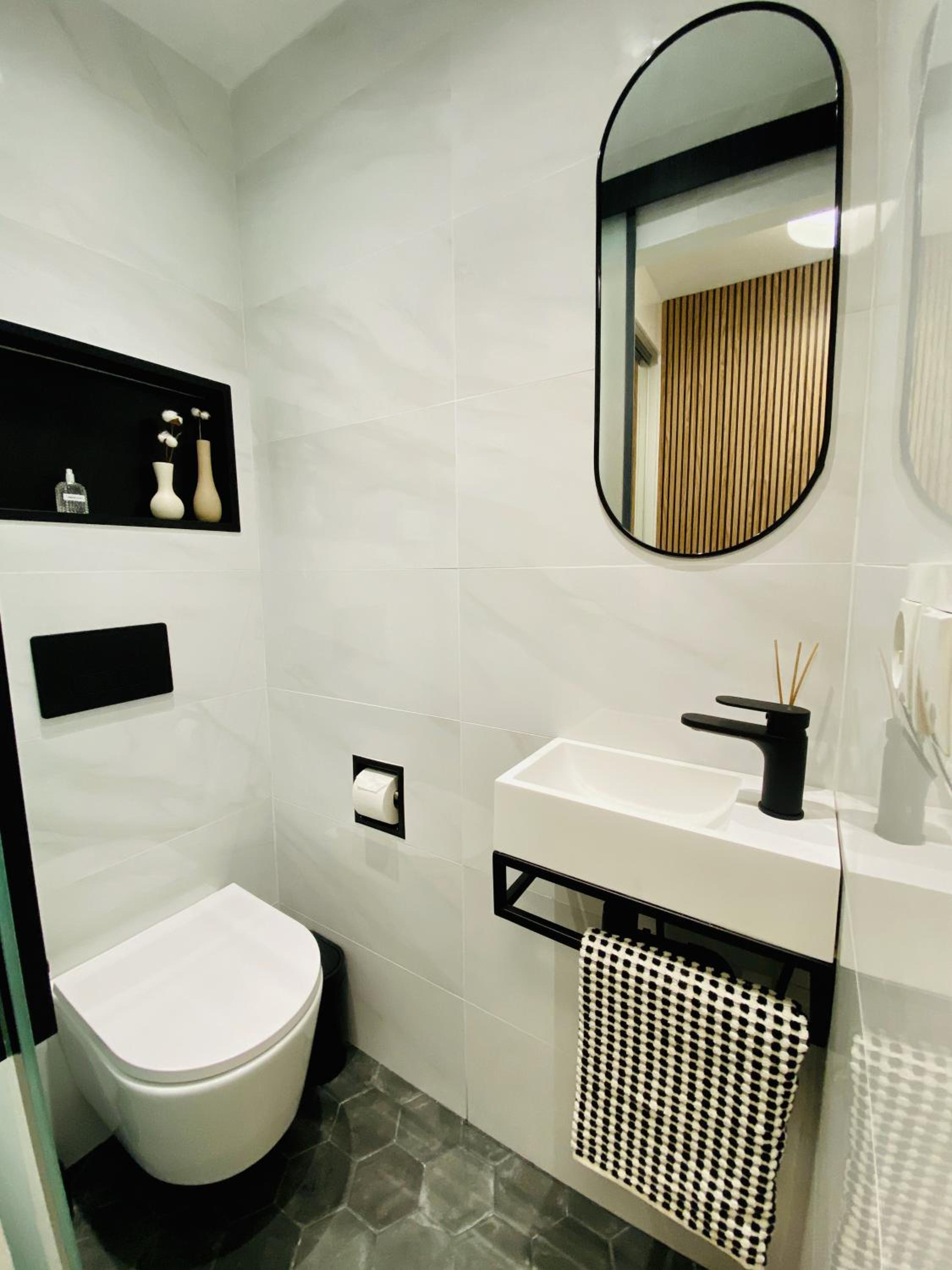 Palm Breeze Beachfront Suite