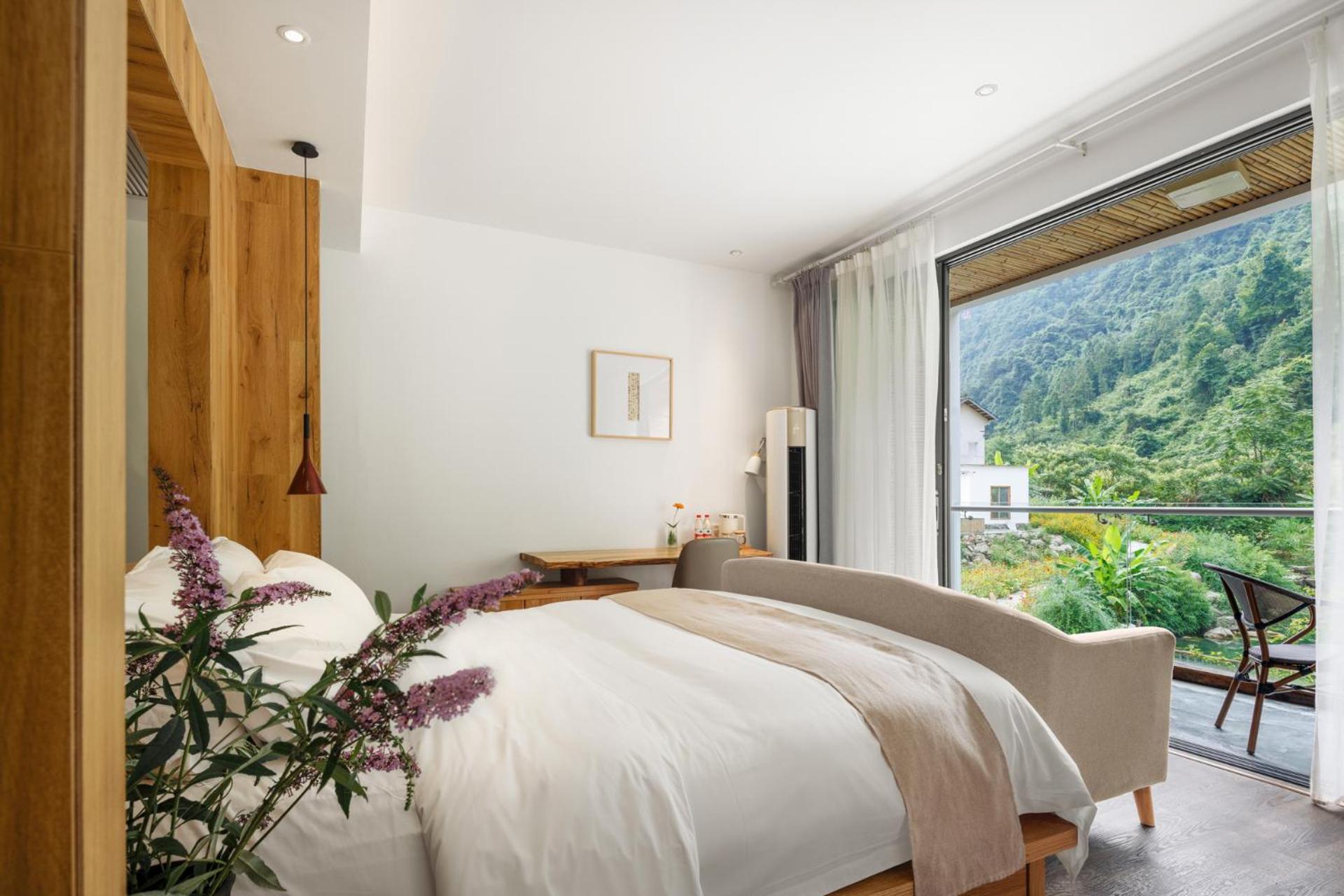 JianWai-Canyon Resort