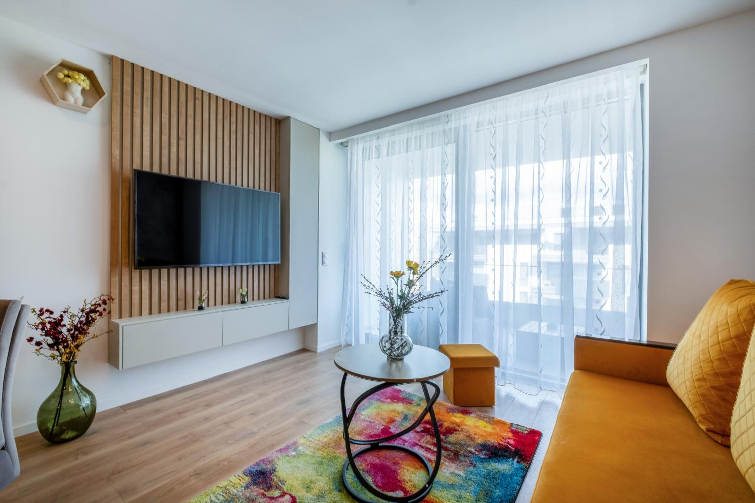 MyFlat Wave Olive Apartment view 4