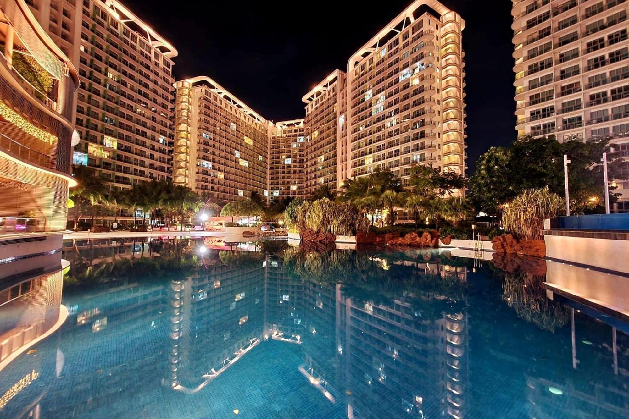 Azure 1BR citylights with netlfix near airport view 3
