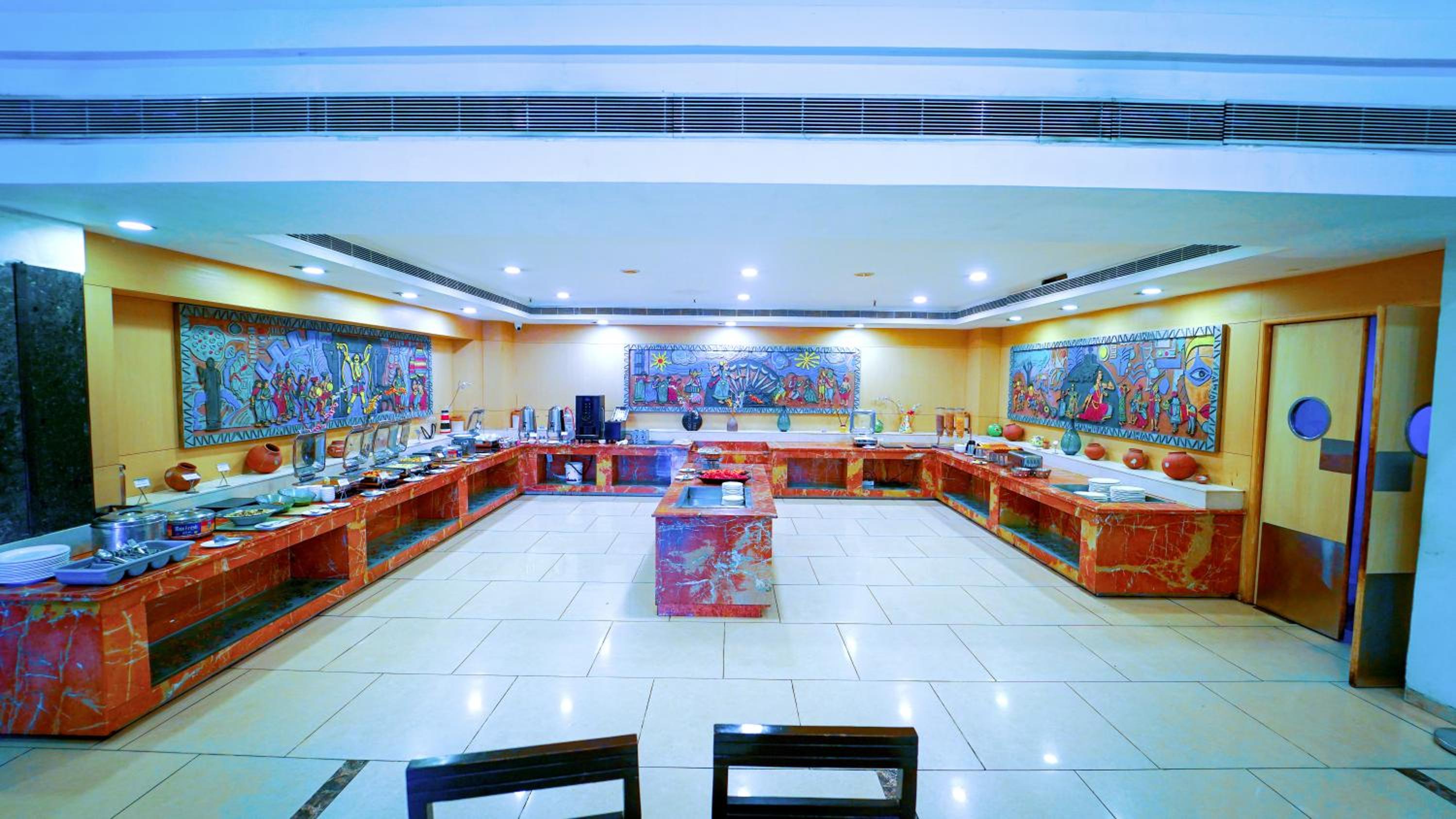 Hotel the Plaza — photo 19
