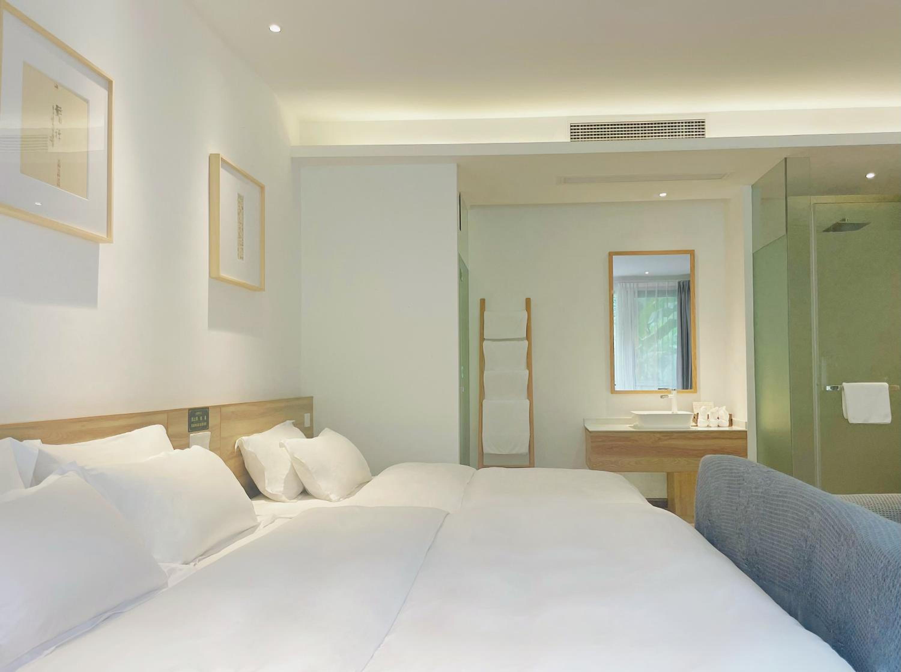 JianWai-Canyon Resort