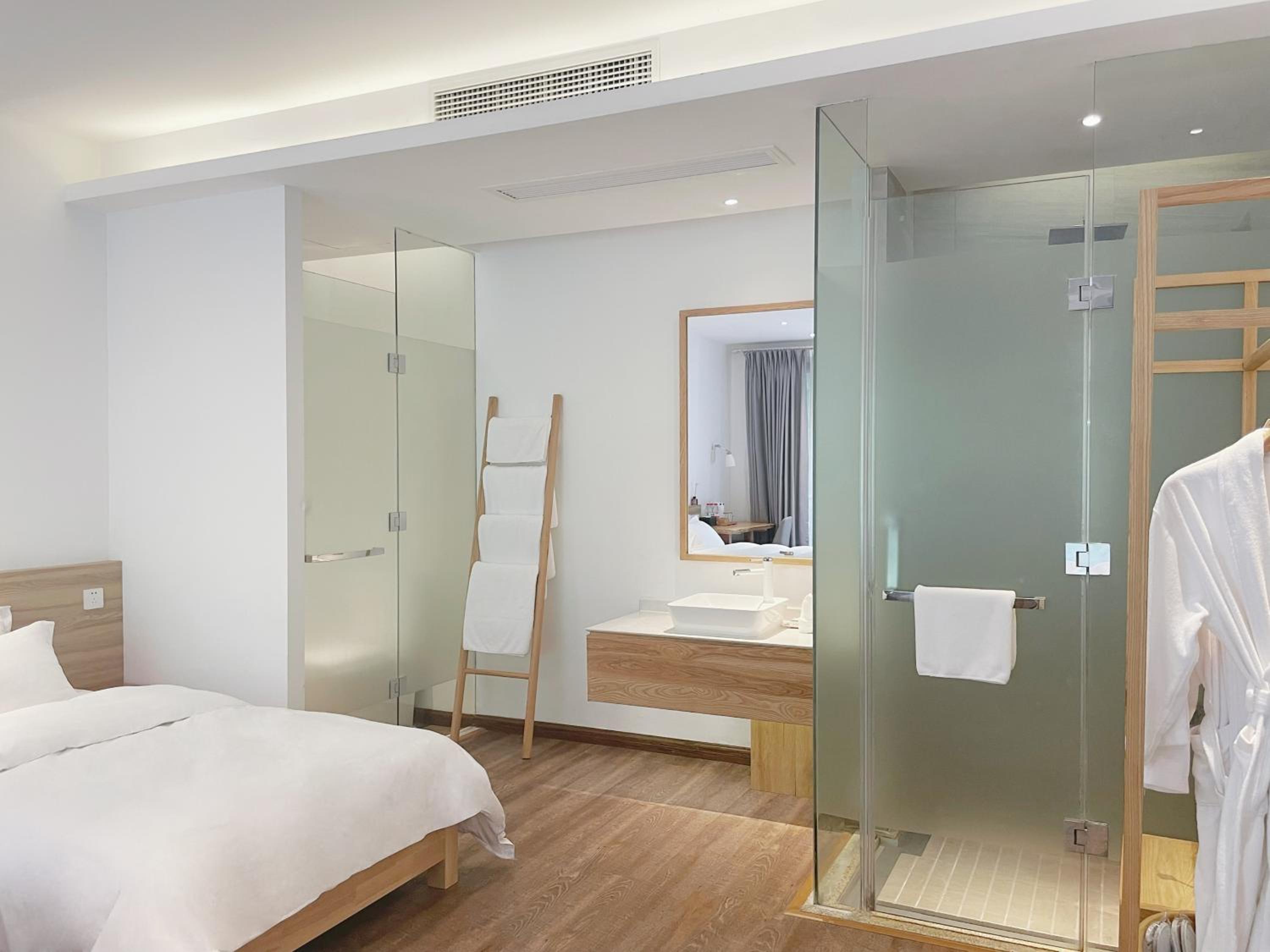 JianWai-Canyon Resort