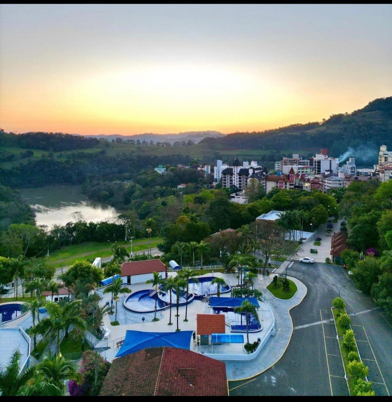Casa dos Gerânios com Piscina - Próximo das Termas