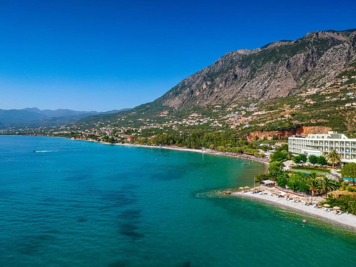Verga Beachside Getaway with Panoramic Seaviews