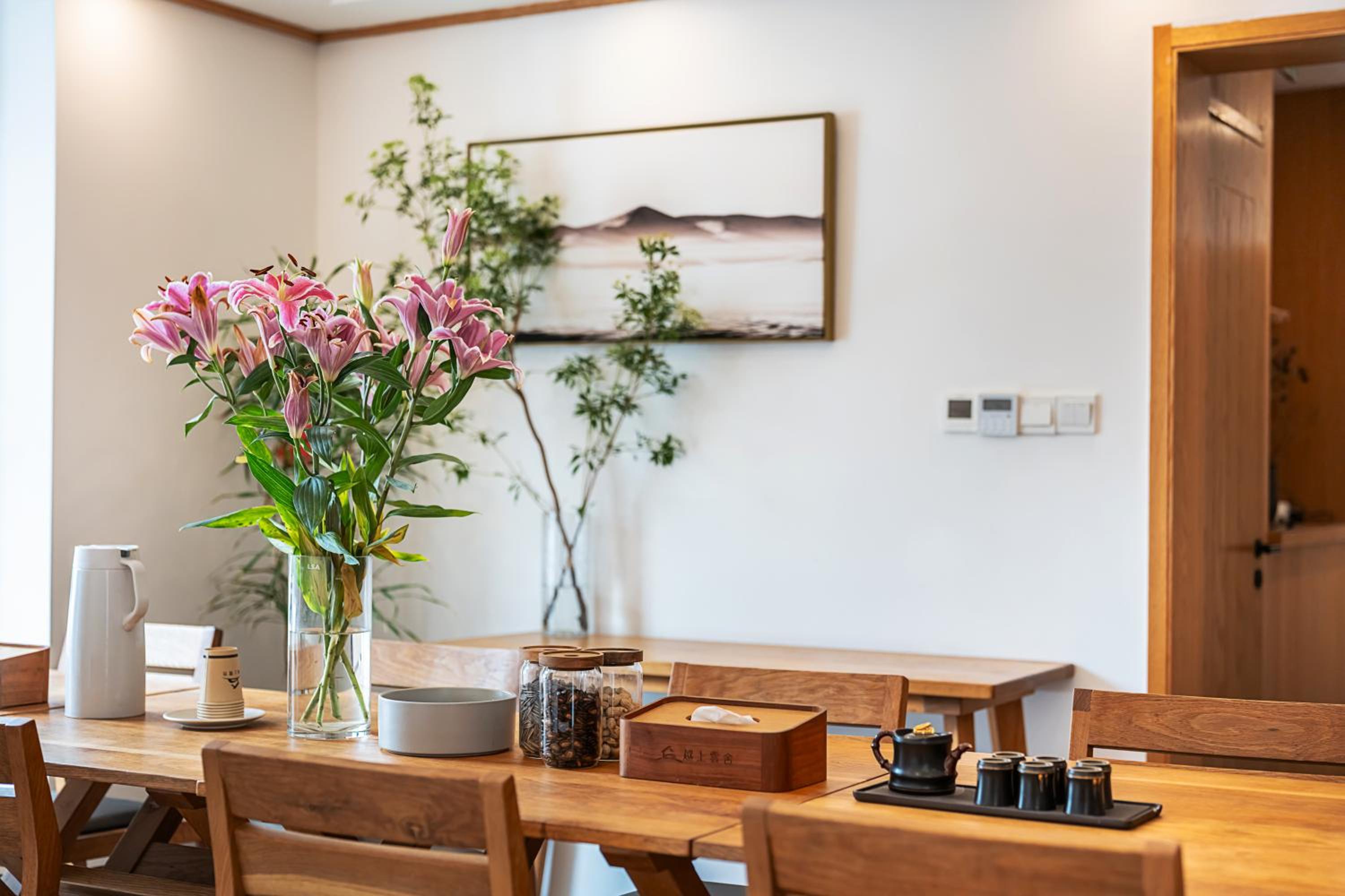 Hangzhou West Lake Yueshang Yunshe Boutique Homestay