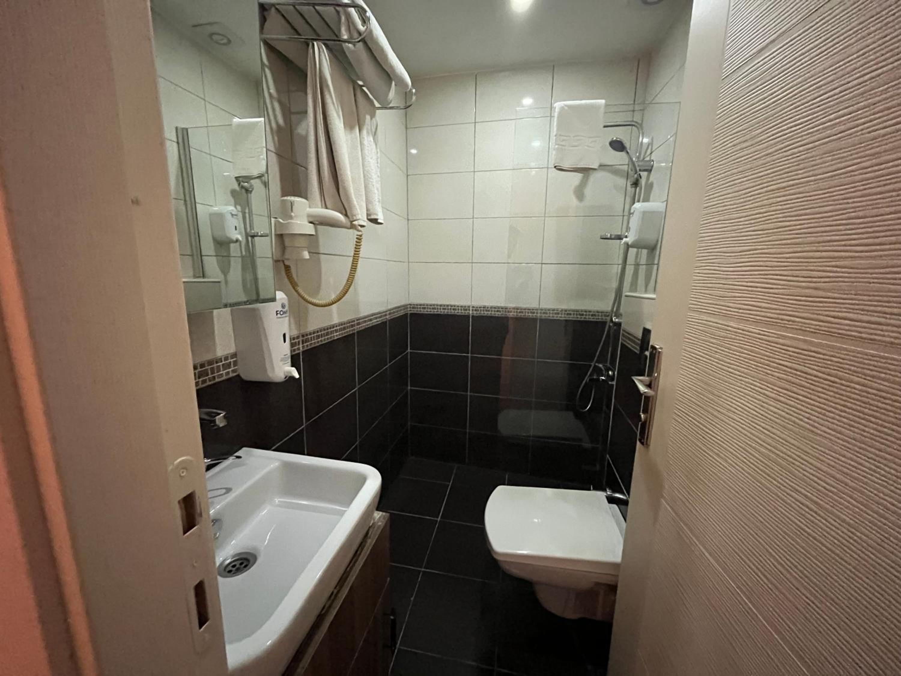 Le Safran Suite Hotel - Image 68