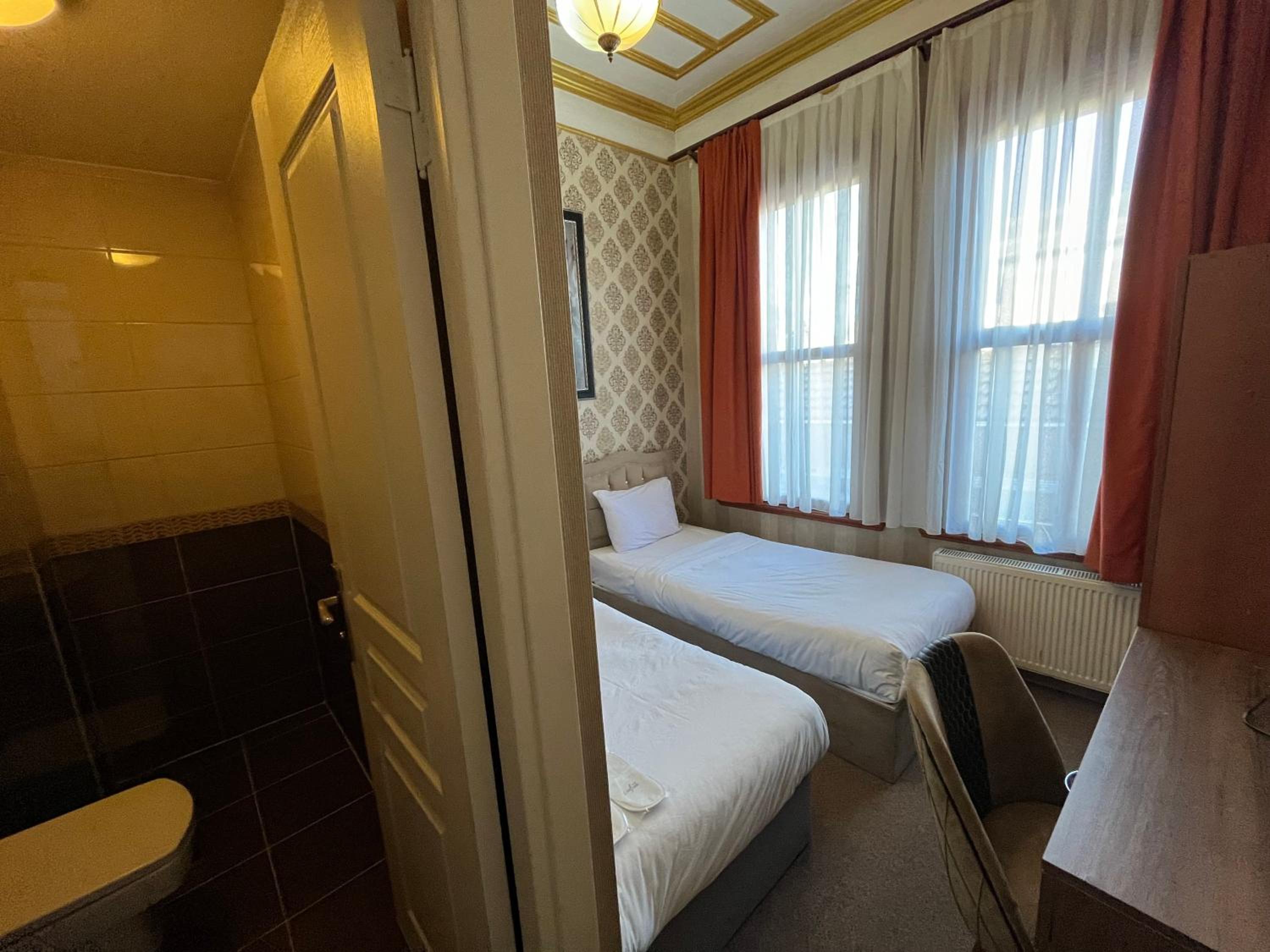 Le Safran Suite Hotel - Image 128