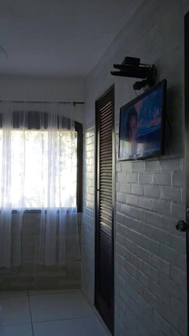 Casa simples, próxima à Praia dos Anjos