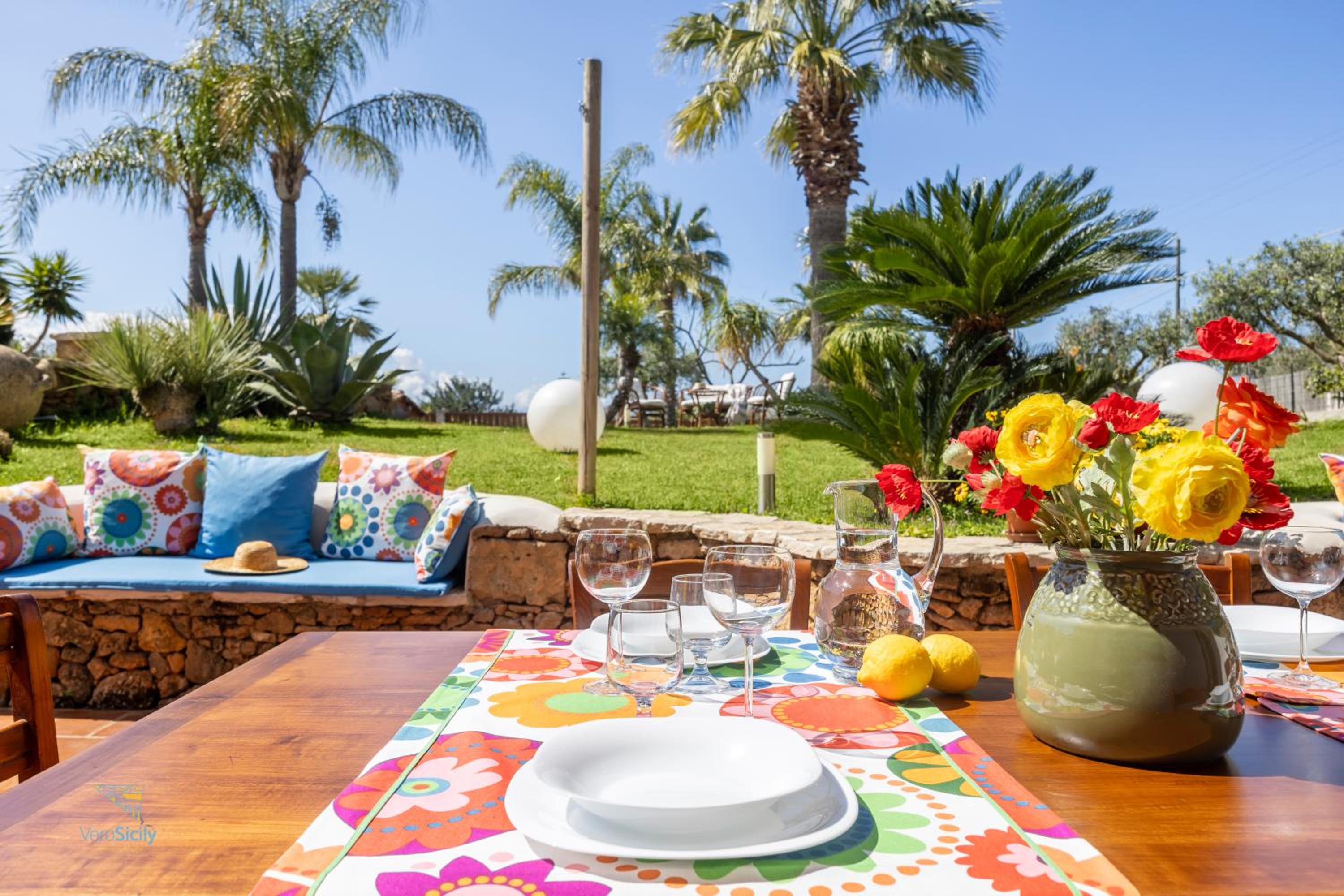 Verosicily Villa Barcellona view 3