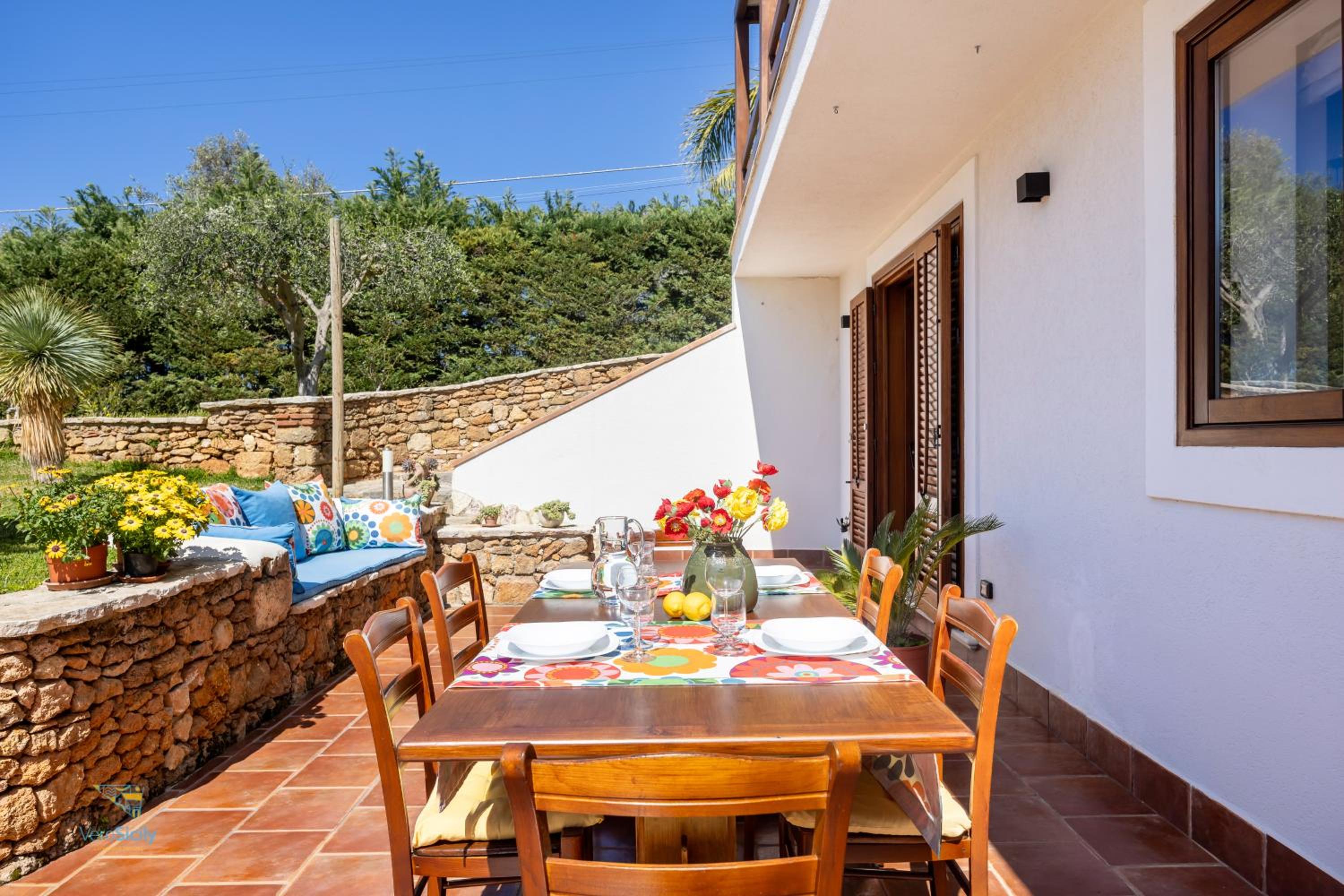 Verosicily Villa Barcellona view 2