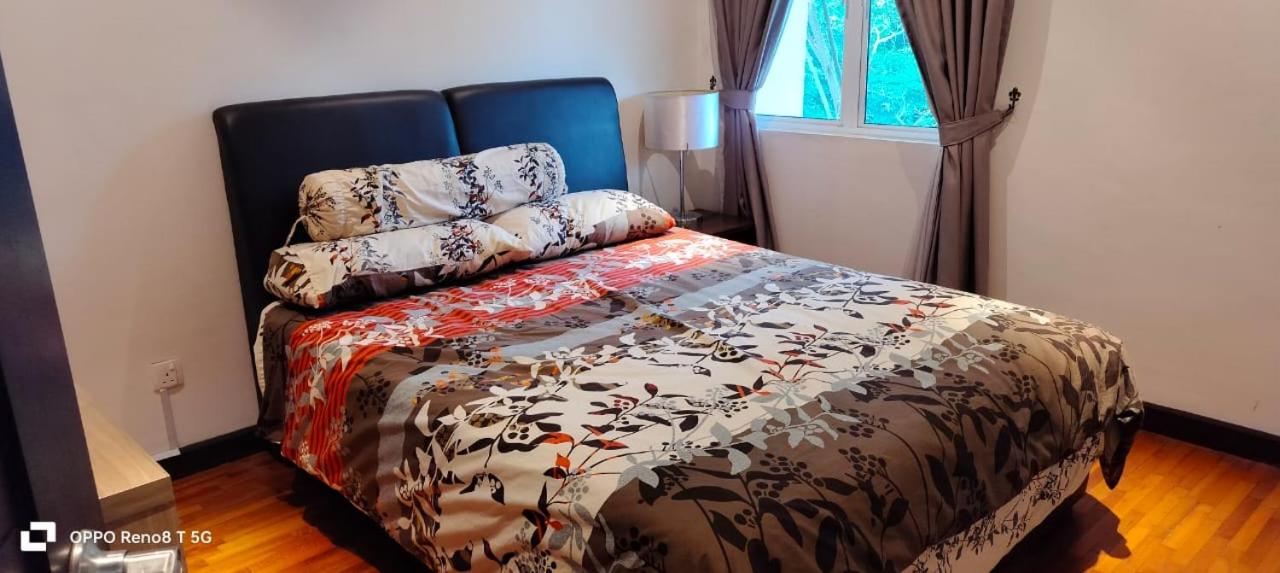 Bangsar South @ Taman Pantai Prima cosy room in a double storey spacious comfortable homestay