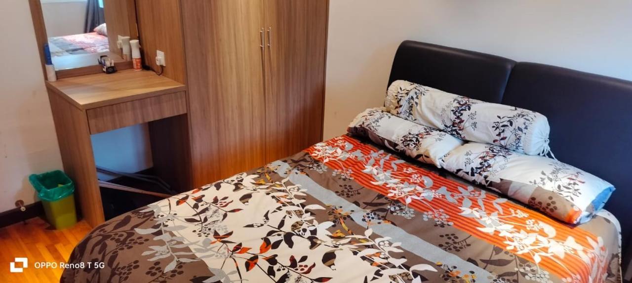 Bangsar South @ Taman Pantai Prima cosy room in a double storey spacious comfortable homestay