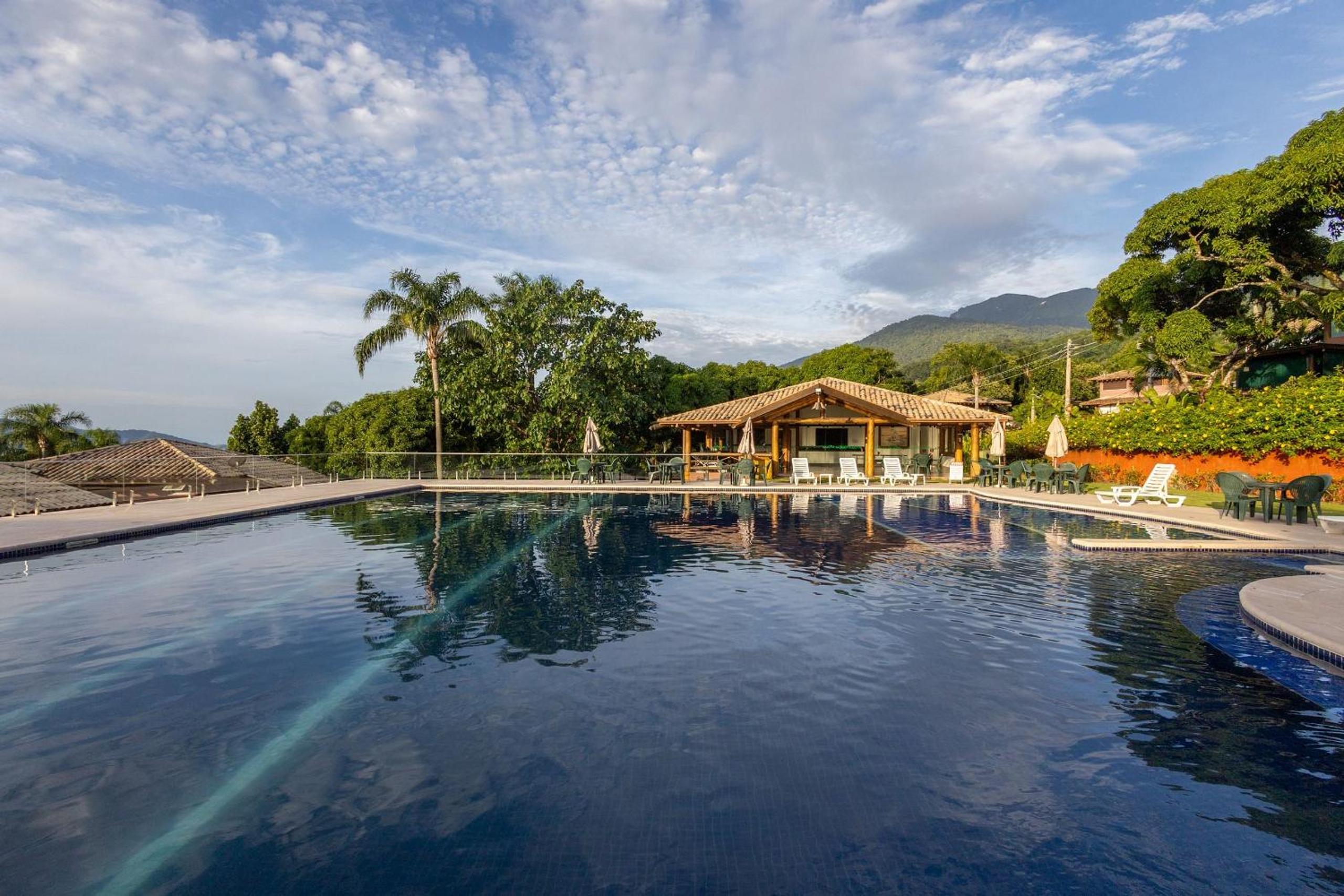House in a condominium with leisure near the beach