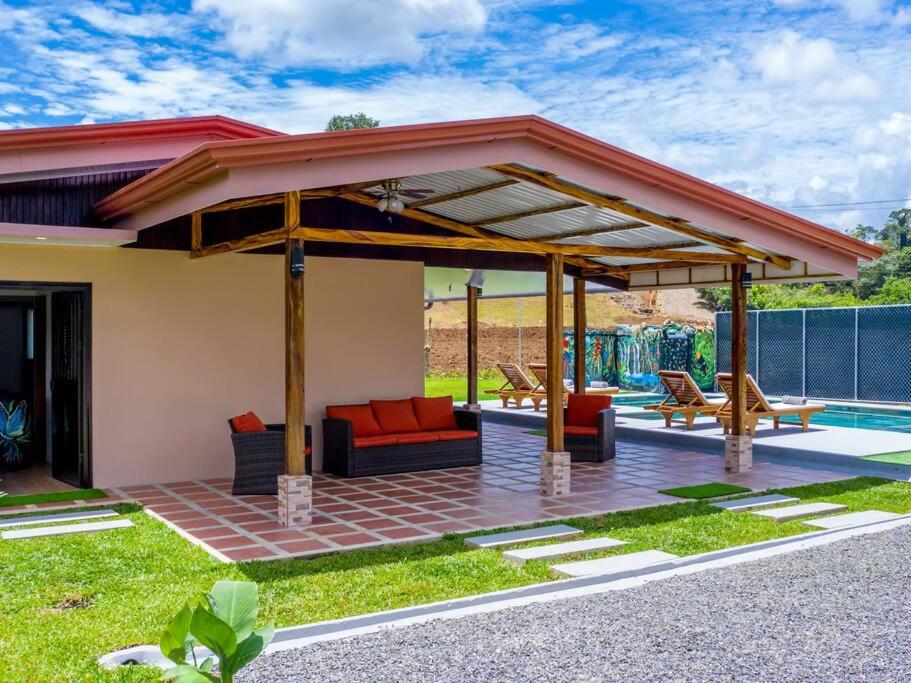Casa Oasis La Fortuna Private Pool AC & WiFi 100 mbps