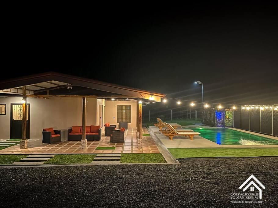 Casa Oasis La Fortuna Private Pool AC & WiFi 100 mbps