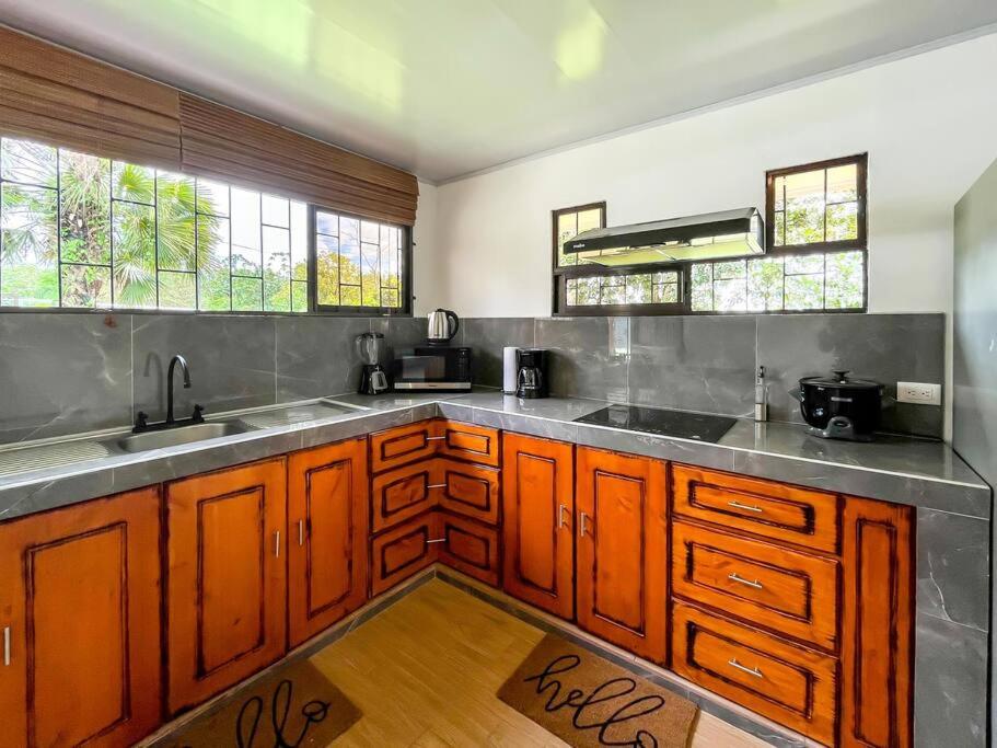 Casa Oasis La Fortuna Private Pool AC & WiFi 100 mbps