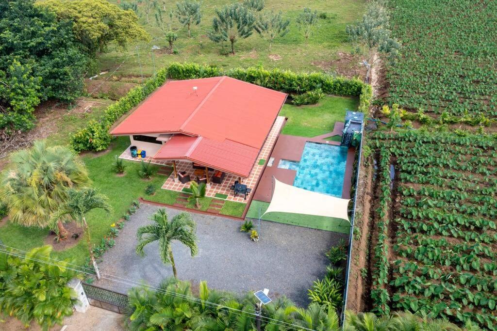 Casa Oasis La Fortuna Private Pool AC & WiFi 100 mbps