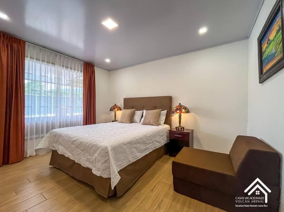Casa Oasis La Fortuna Private Pool AC & WiFi 100 mbps