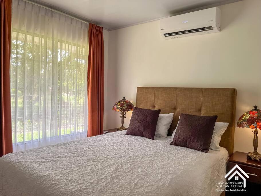 Casa Oasis La Fortuna Private Pool AC & WiFi 100 mbps