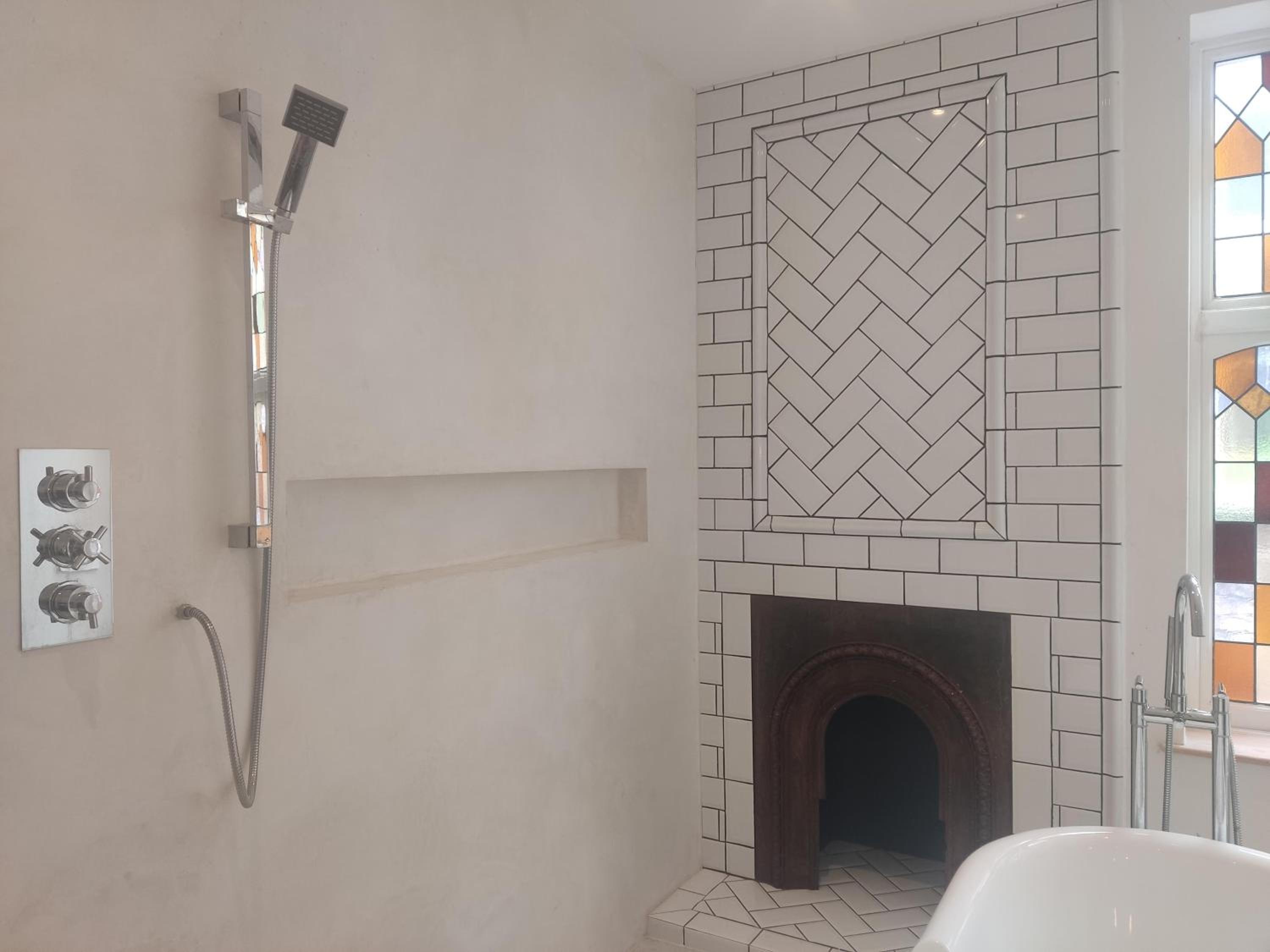 7 Bed House - Sleeps 26 - Parking - Wifi - Garden