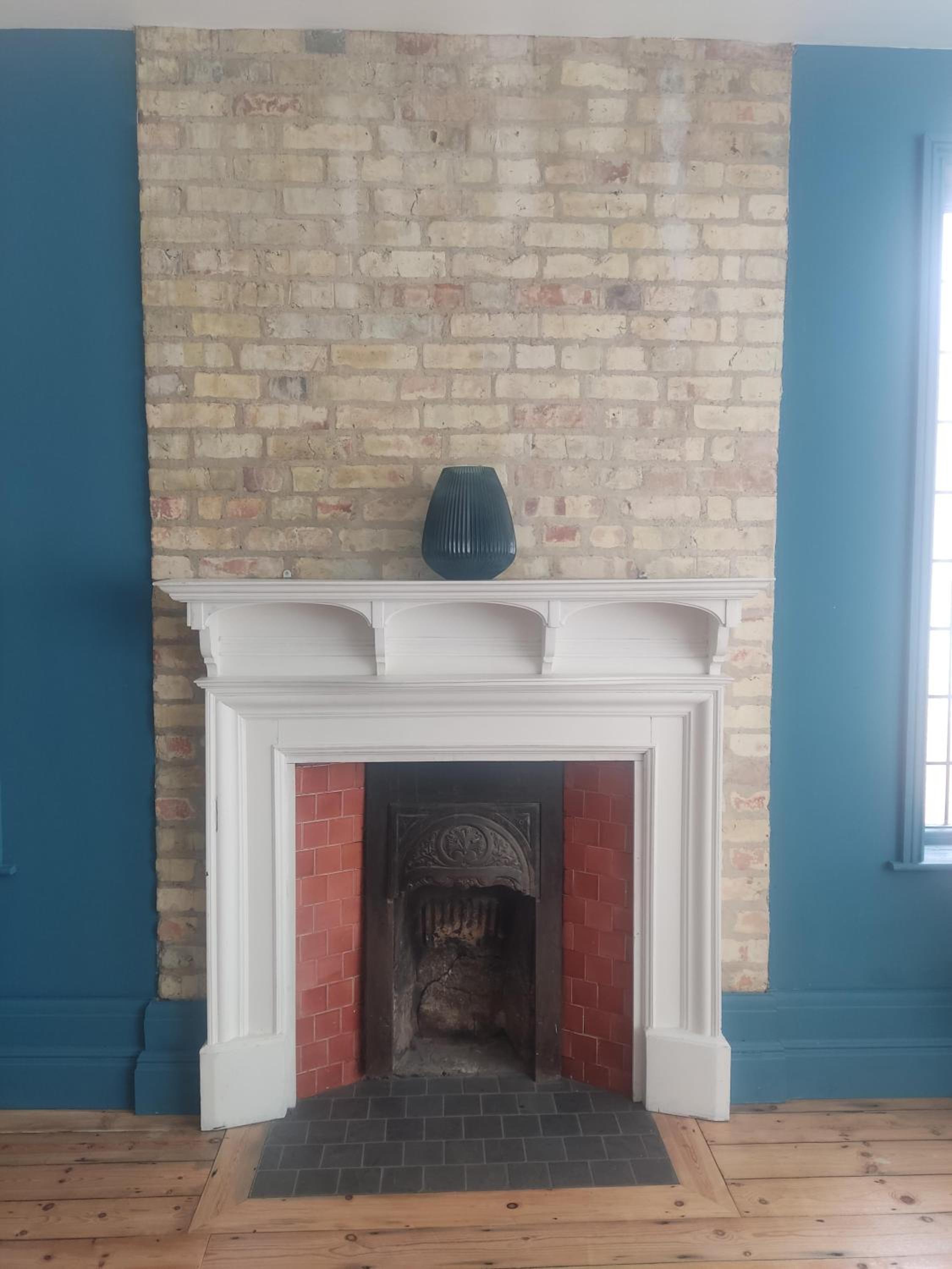 7 Bed House - Sleeps 26 - Parking - Wifi - Garden