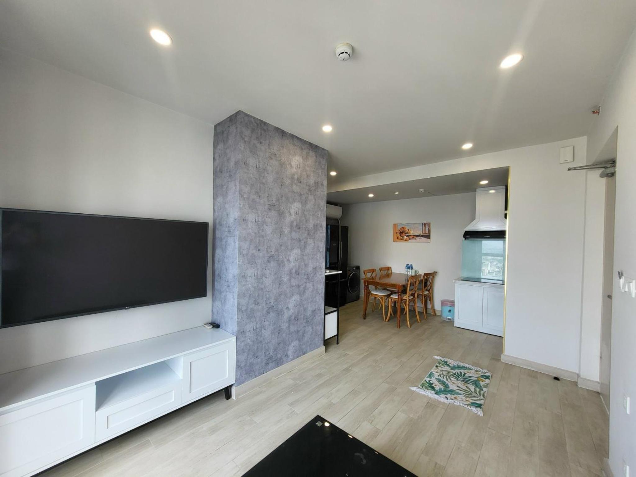 HAPPY APARTMENT