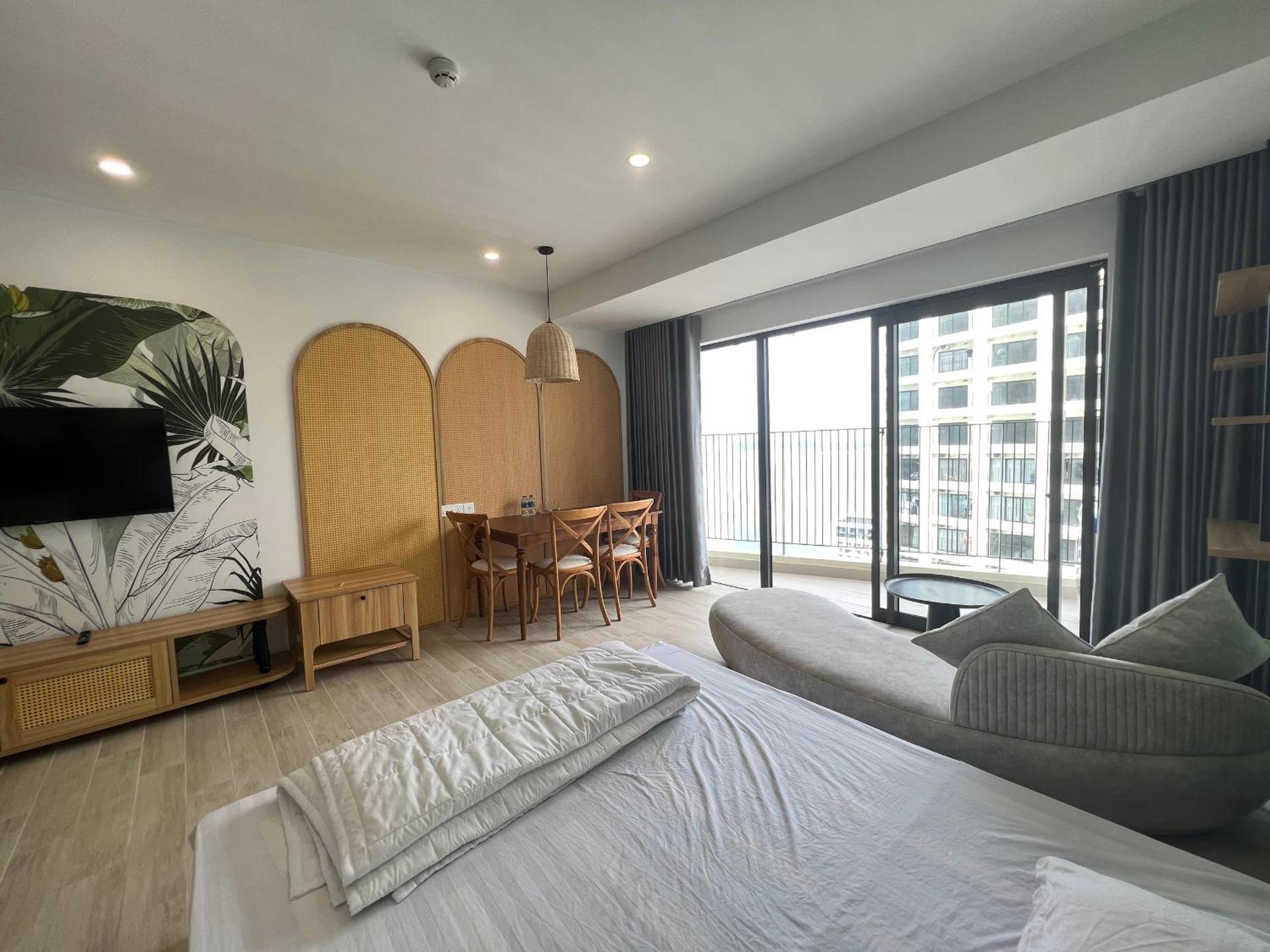 HAPPY APARTMENT