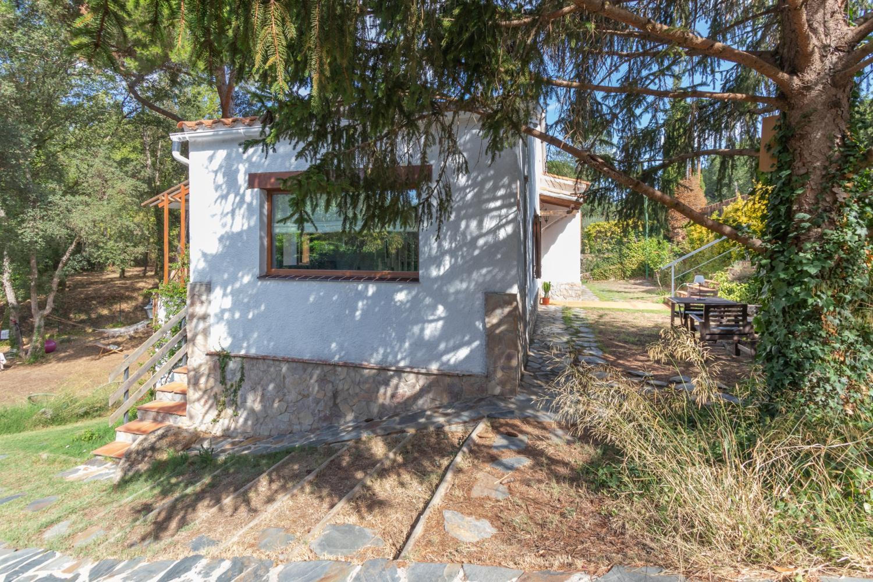 Bacom House completa