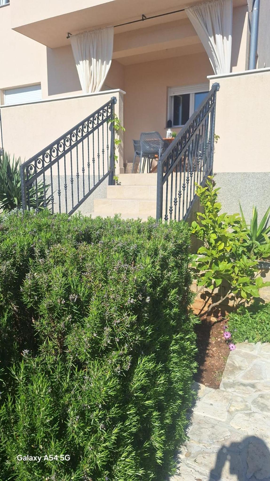 Photo 49