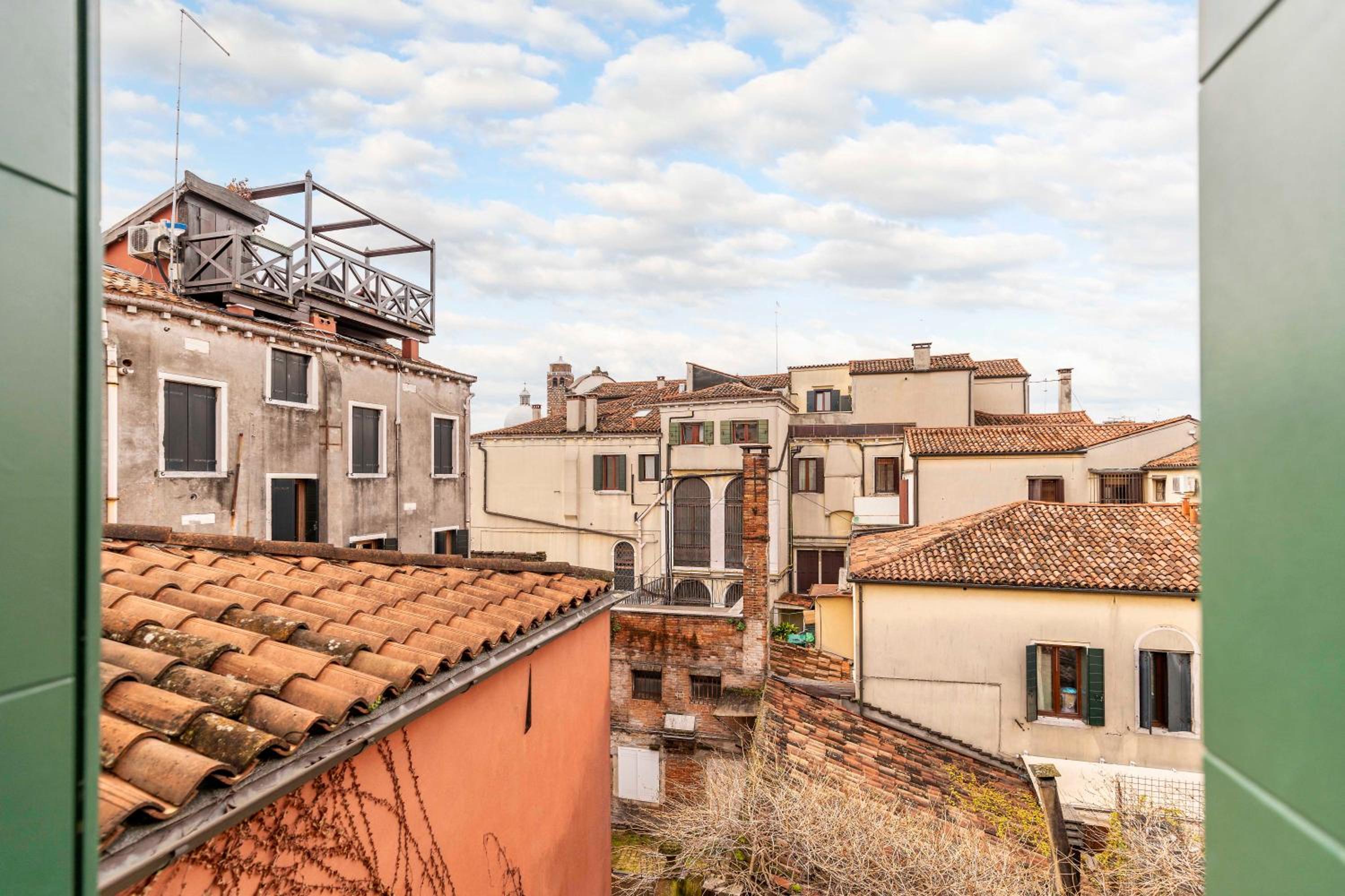 Vivaldi Suites R&R