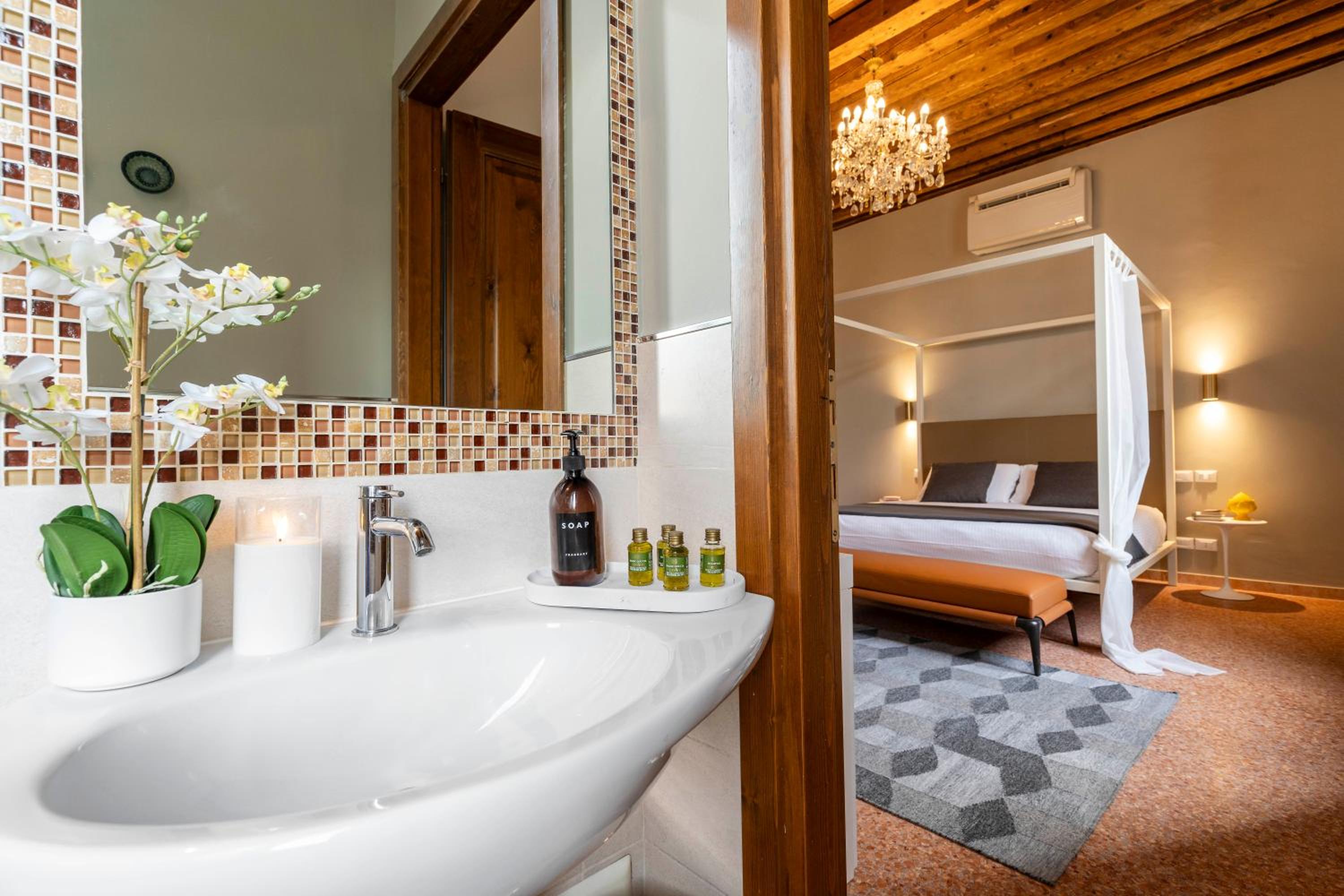 Vivaldi Suites R&R