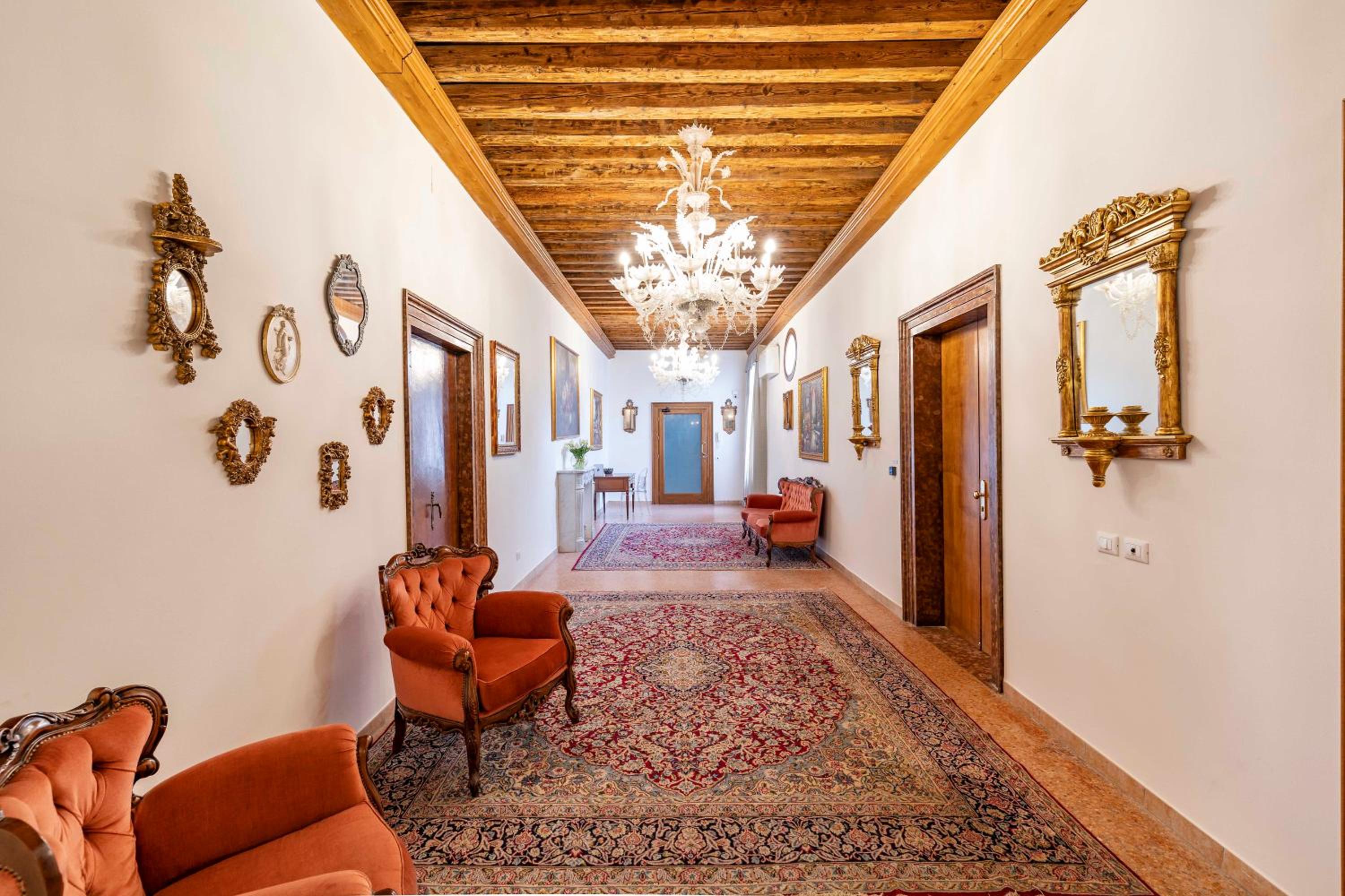 Vivaldi Suites R&R