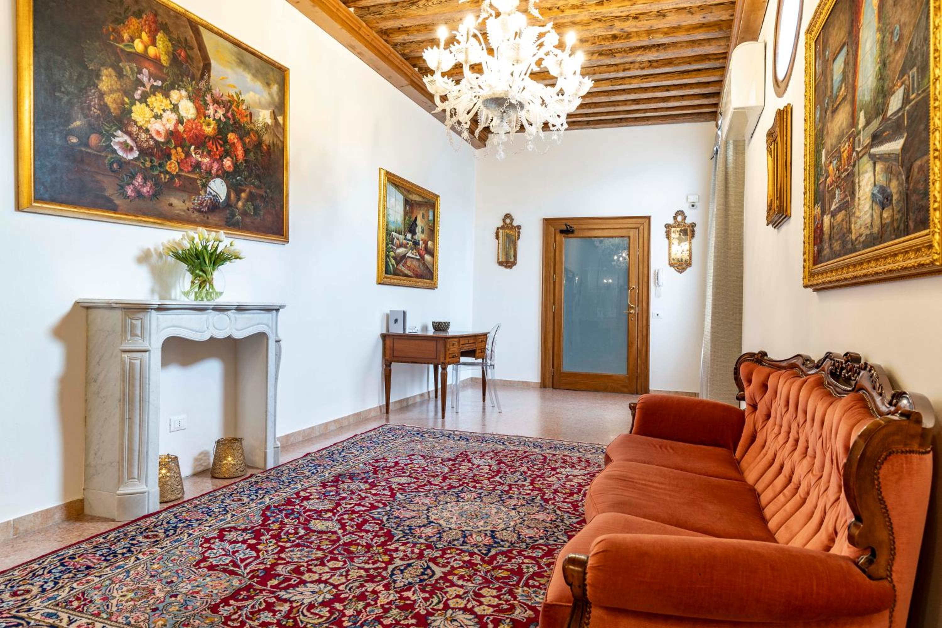 Vivaldi Suites R&R