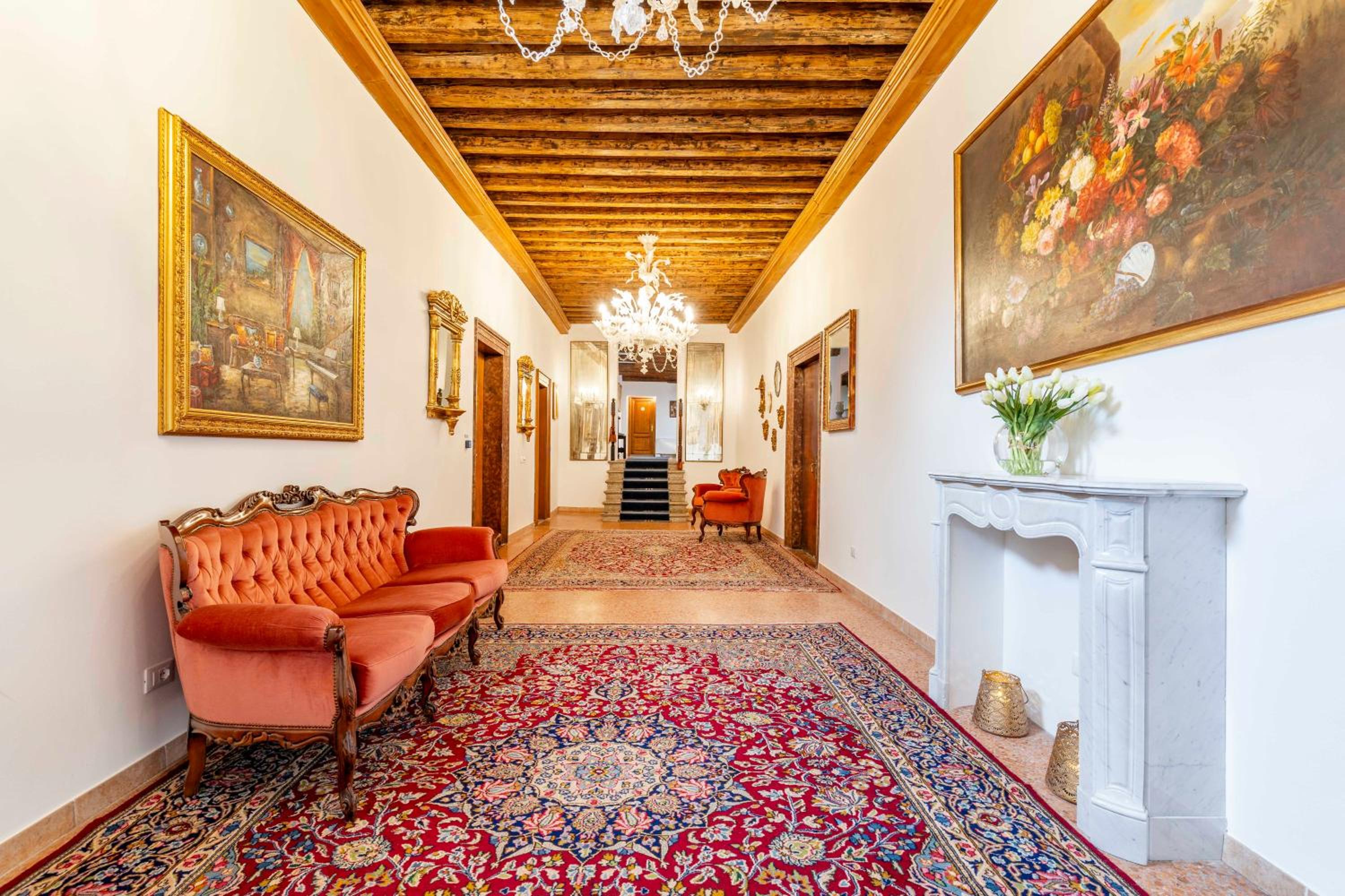 Vivaldi Suites R&R