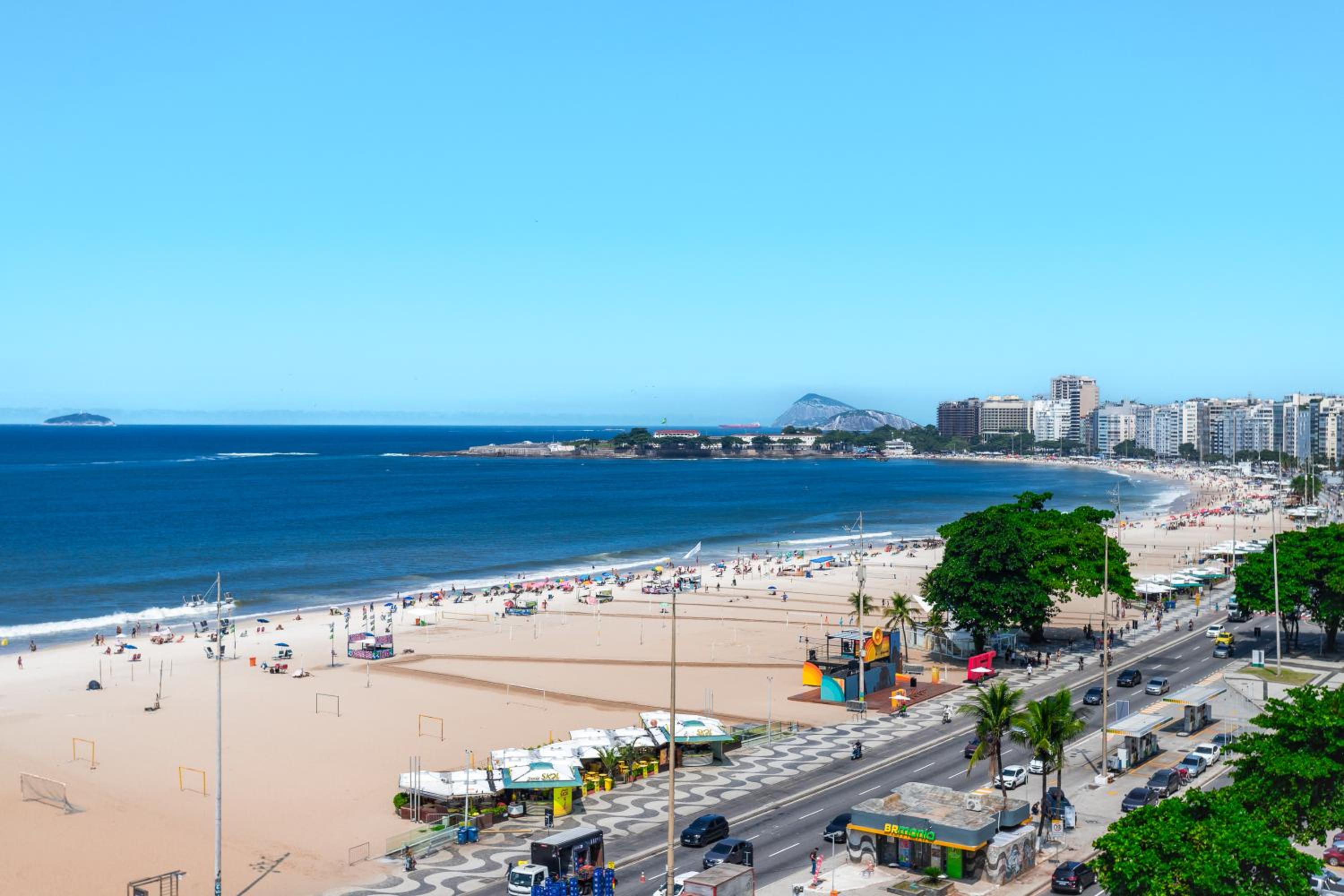 Luxuosos Apartamentos por Temporada na Atlântica à Beira-Mar, Copacabana