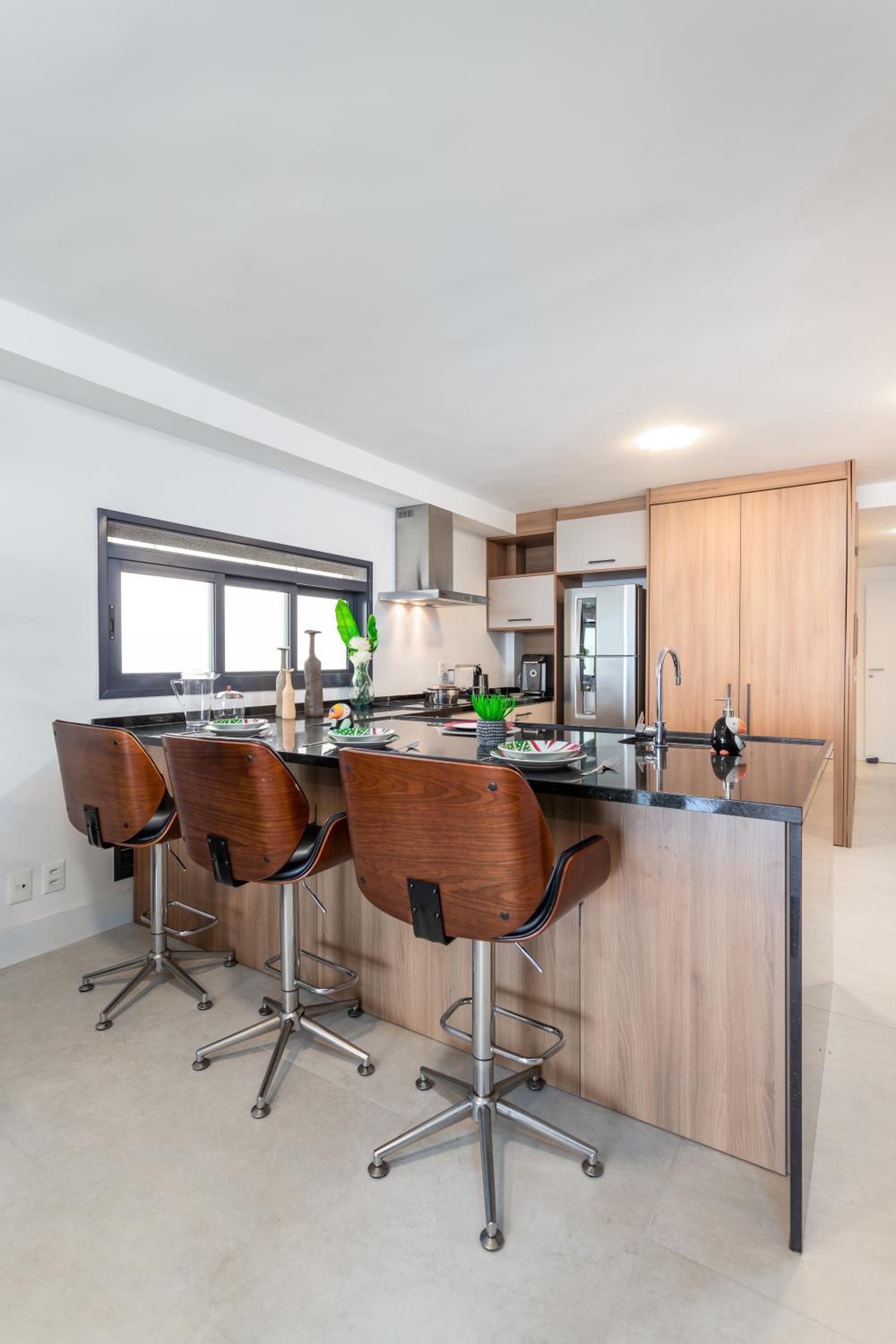 Luxuosos Apartamentos por Temporada na Atlântica à Beira-Mar, Copacabana
