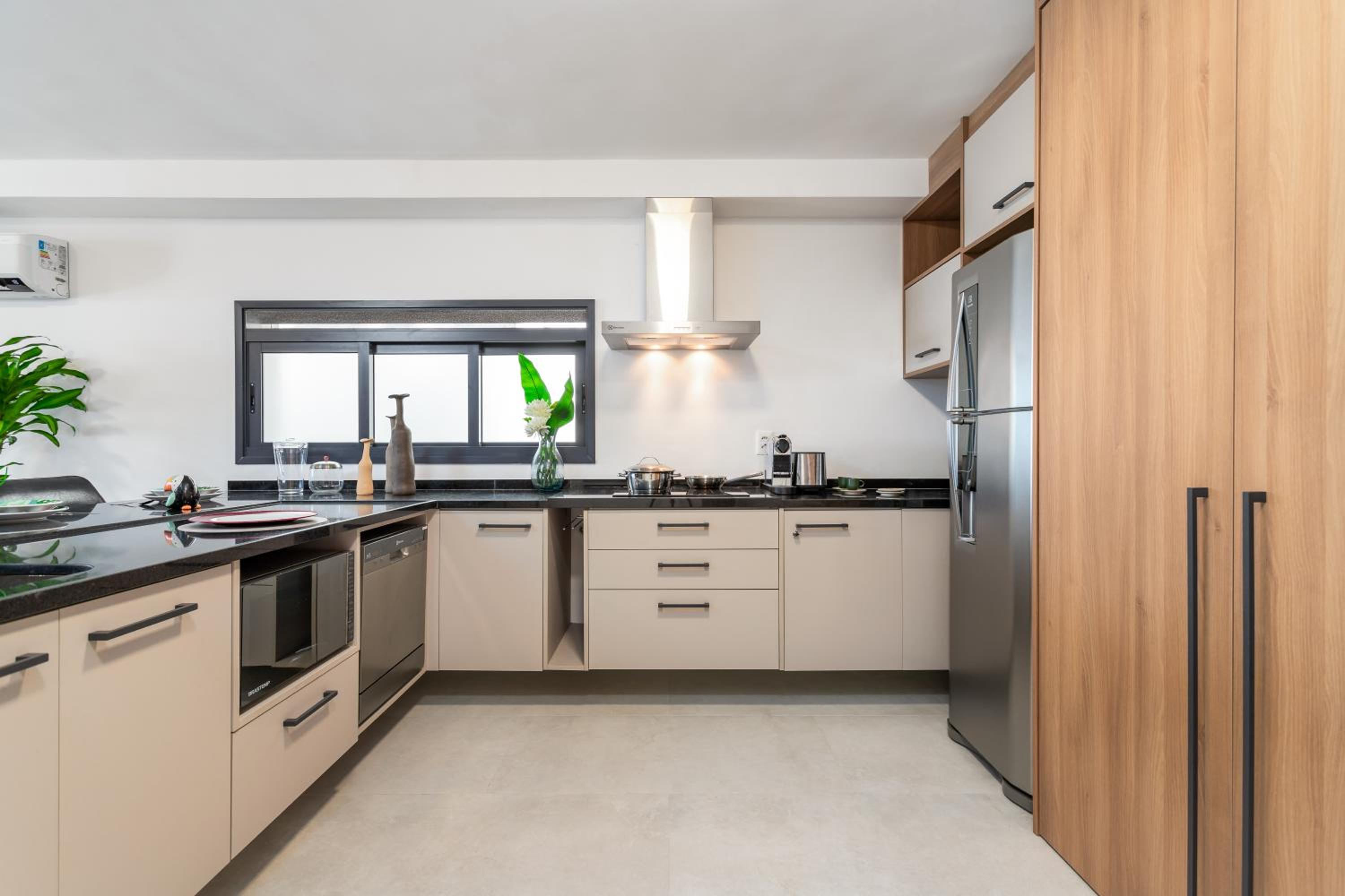 Luxuosos Apartamentos por Temporada na Atlântica à Beira-Mar, Copacabana