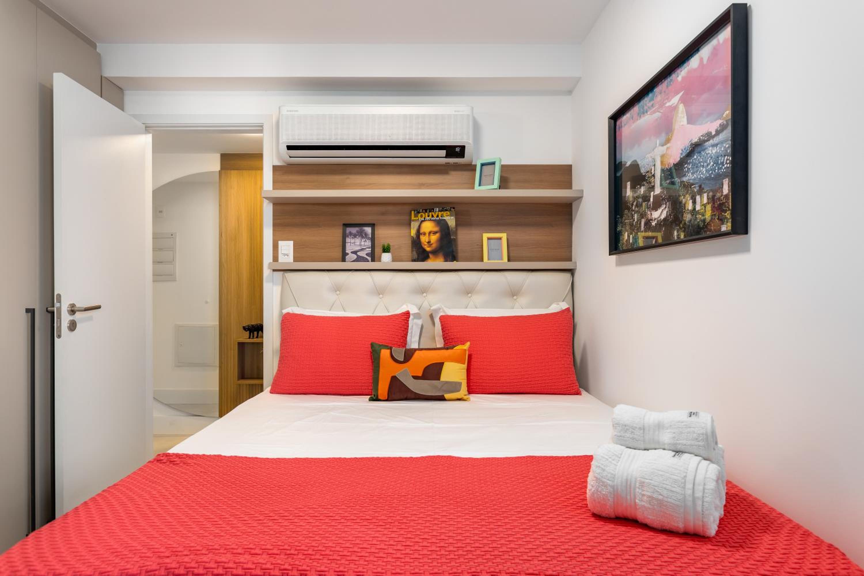 Luxuosos Apartamentos por Temporada na Atlântica à Beira-Mar, Copacabana