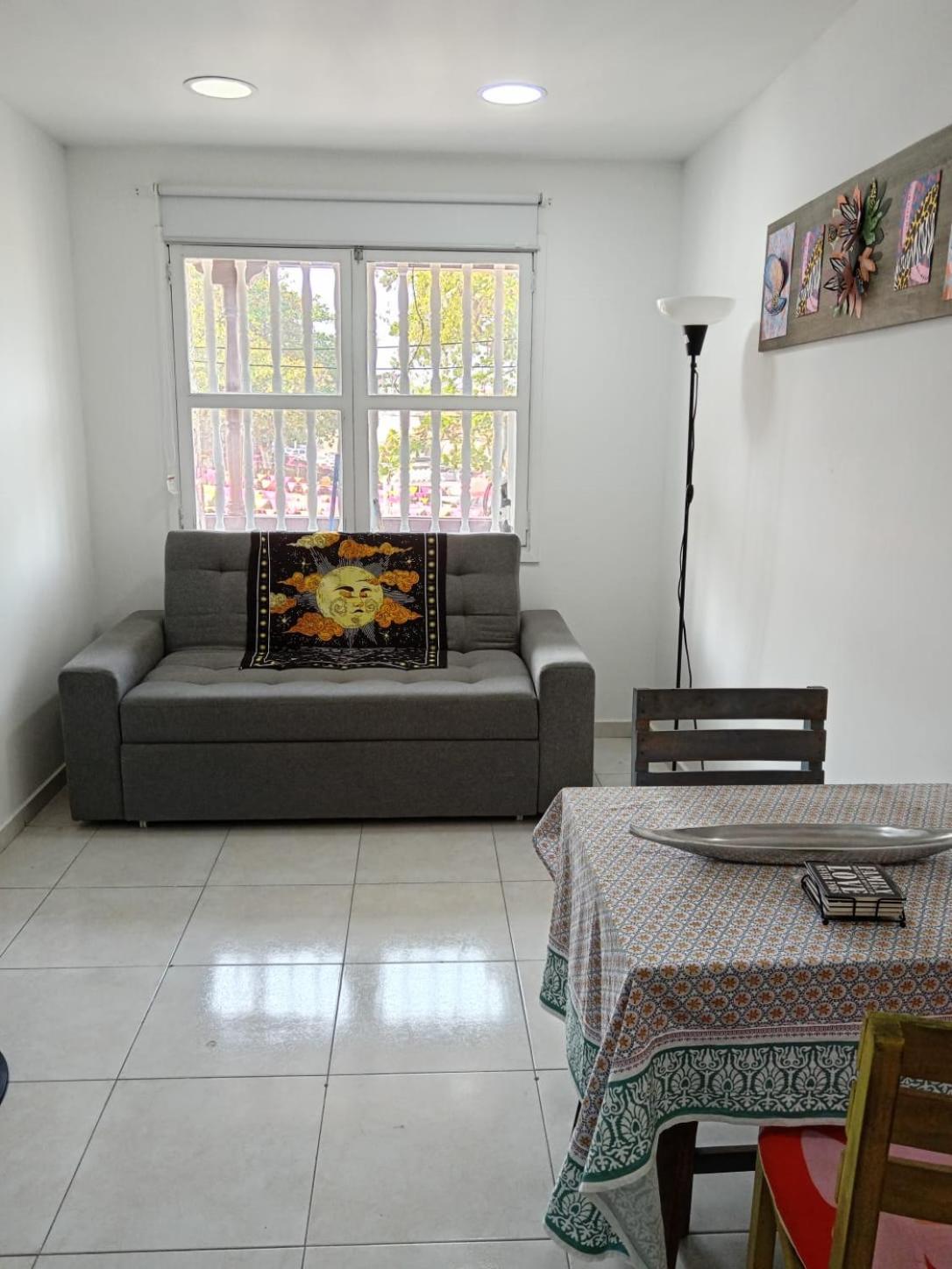 Comfy flat inside walled city and historic center